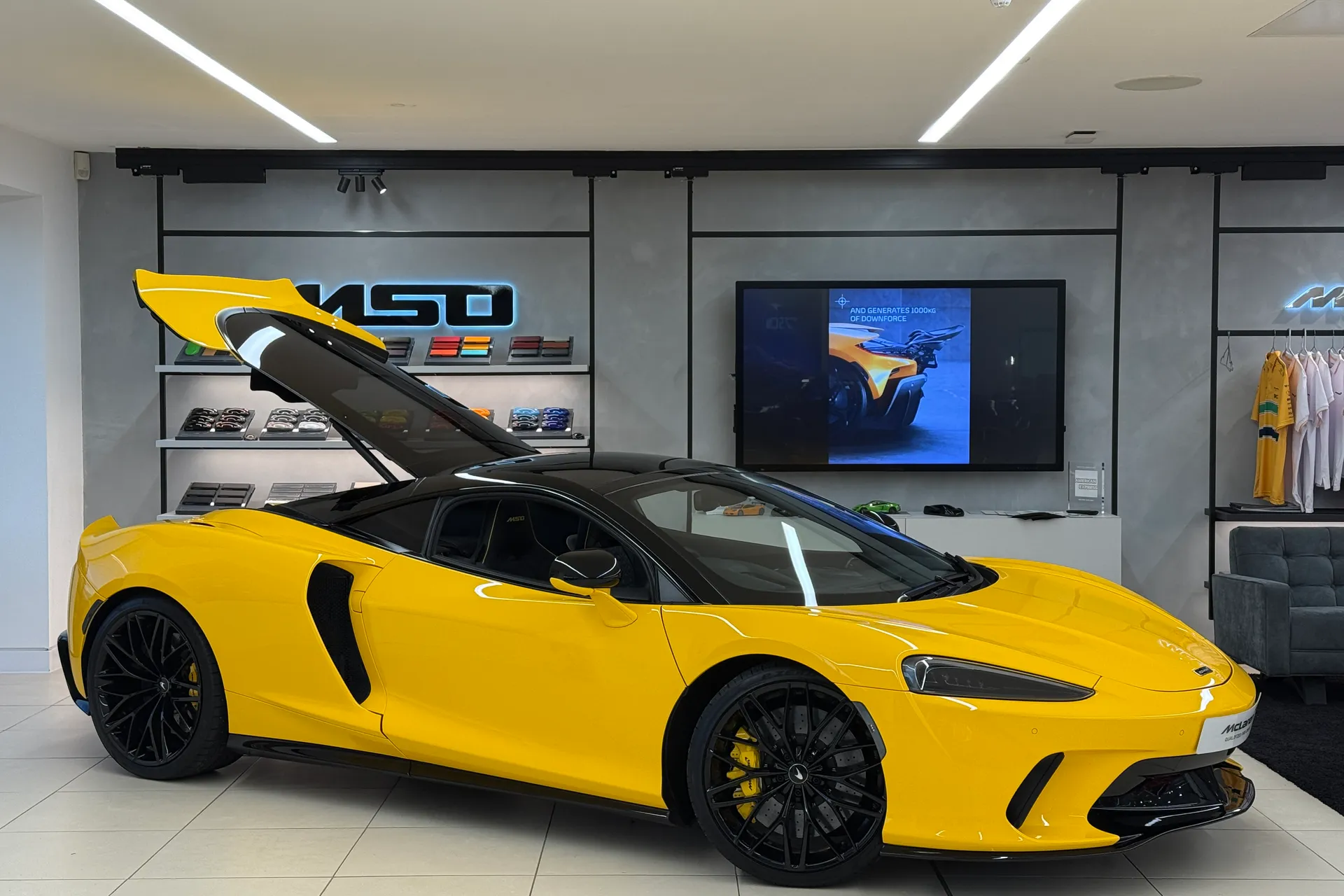 McLaren GT thumbnail image number 10