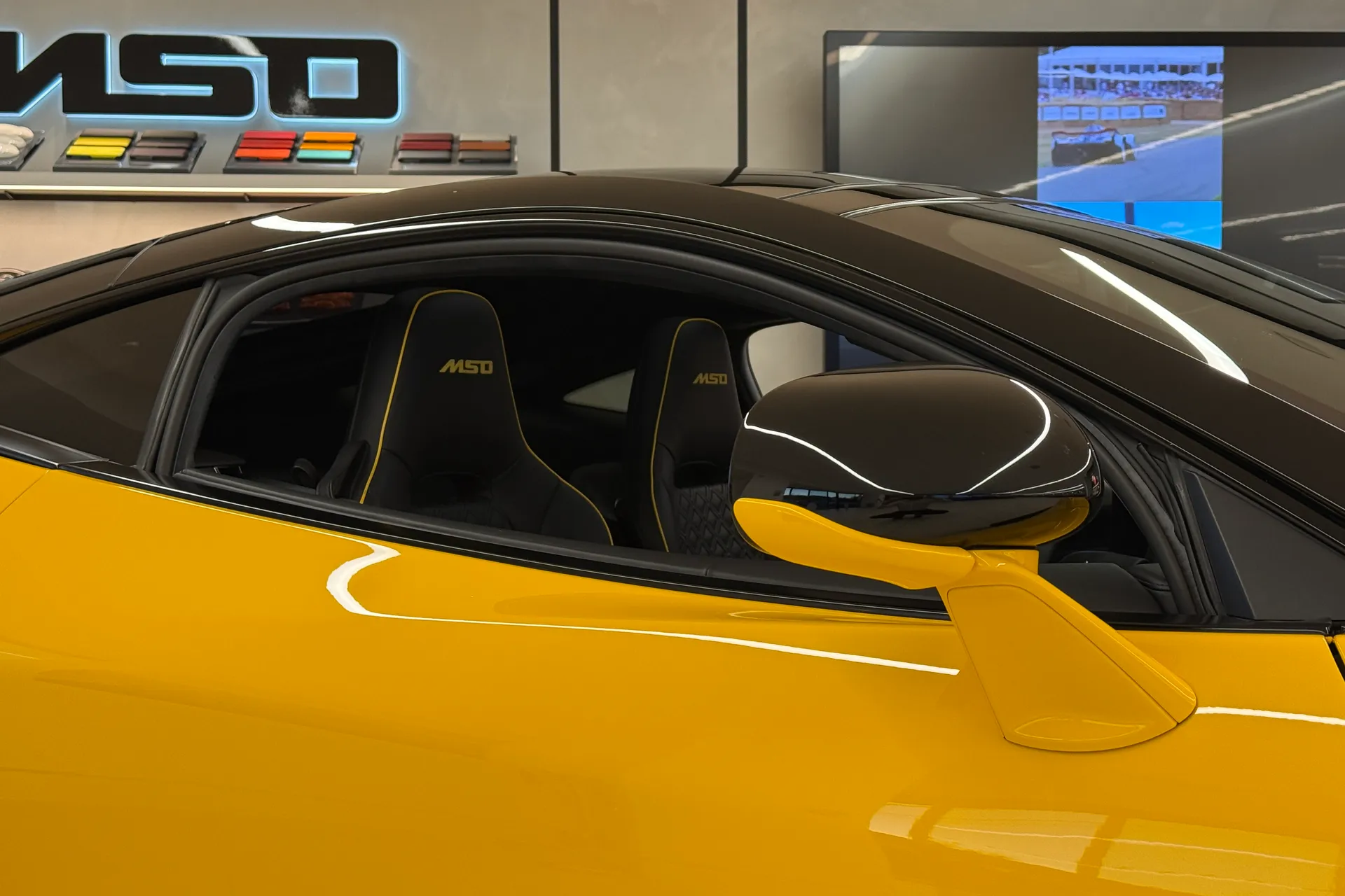 McLaren GT thumbnail image number 28