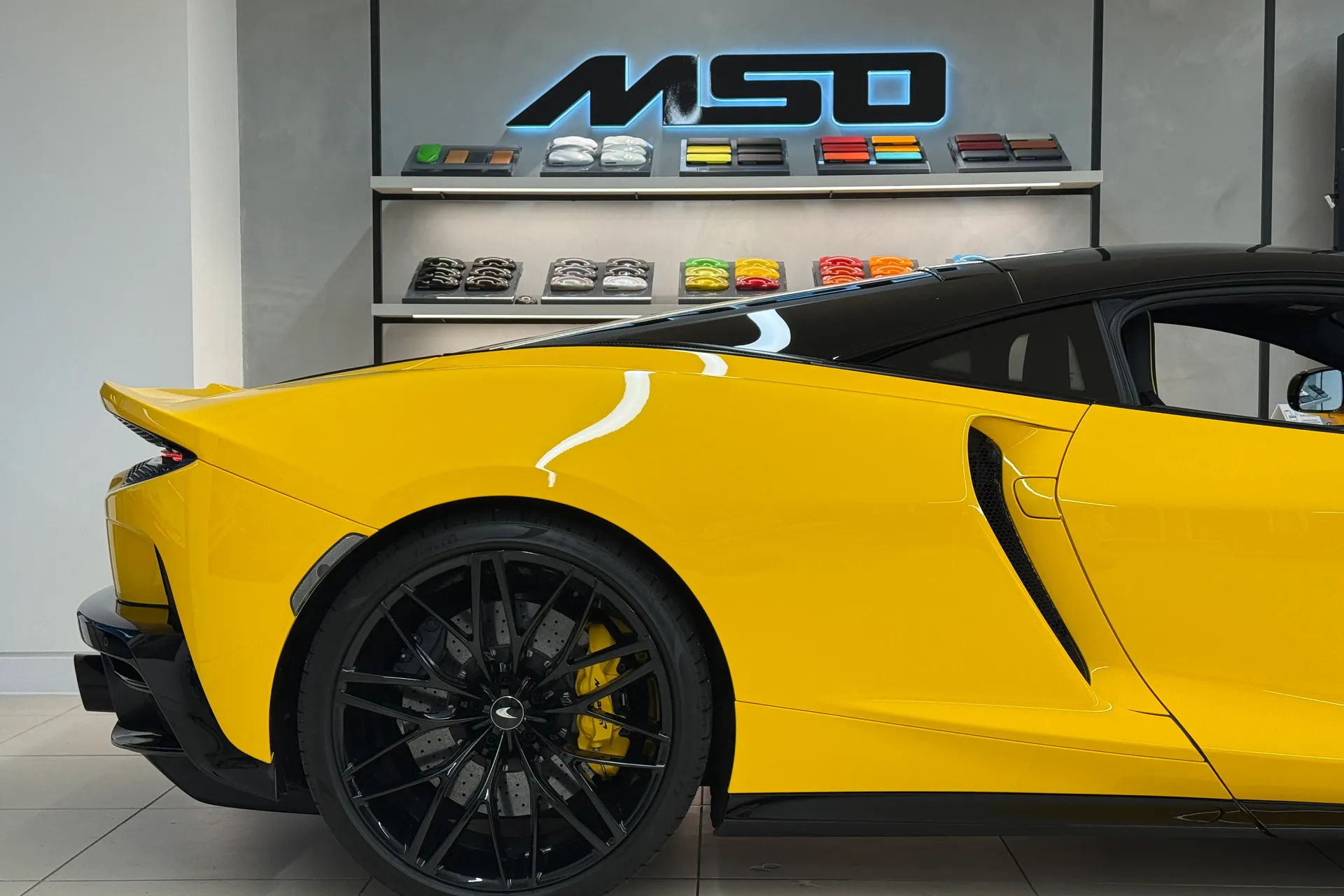 McLaren GT thumbnail image number 38