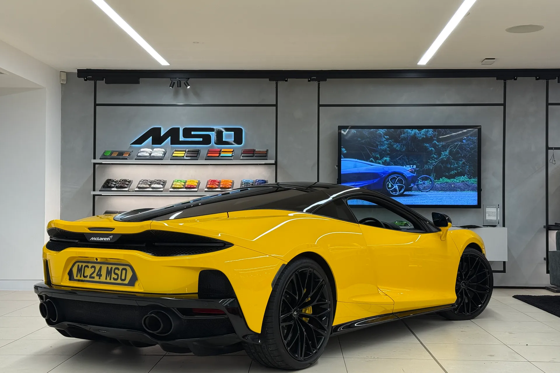 McLaren GT thumbnail image number 46