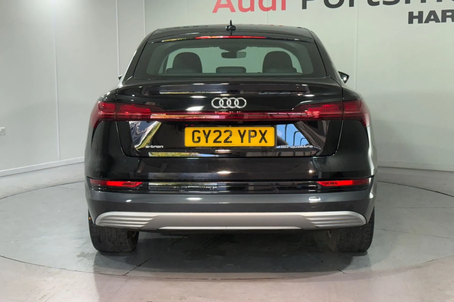 Audi e-tron thumbnail image number 7