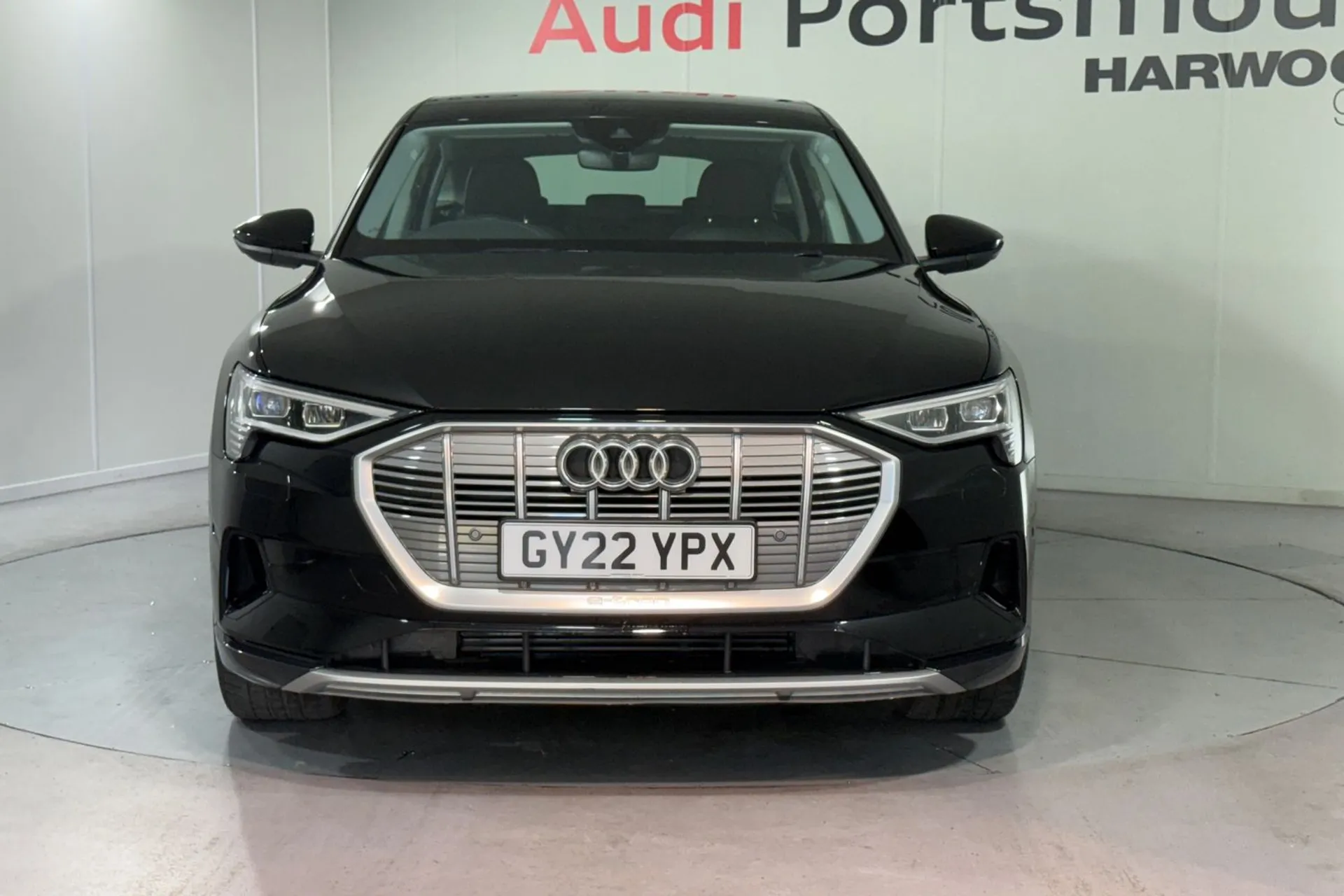 Audi e-tron thumbnail image number 6