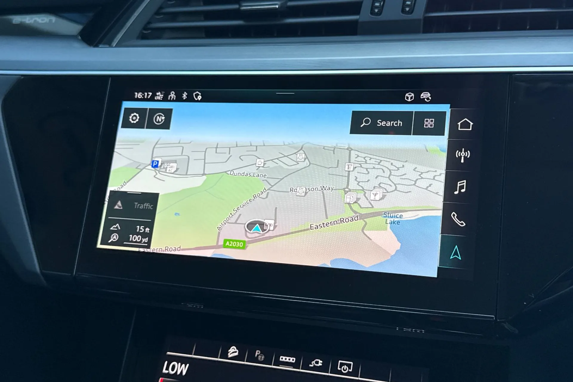 Audi e-tron thumbnail image number 22