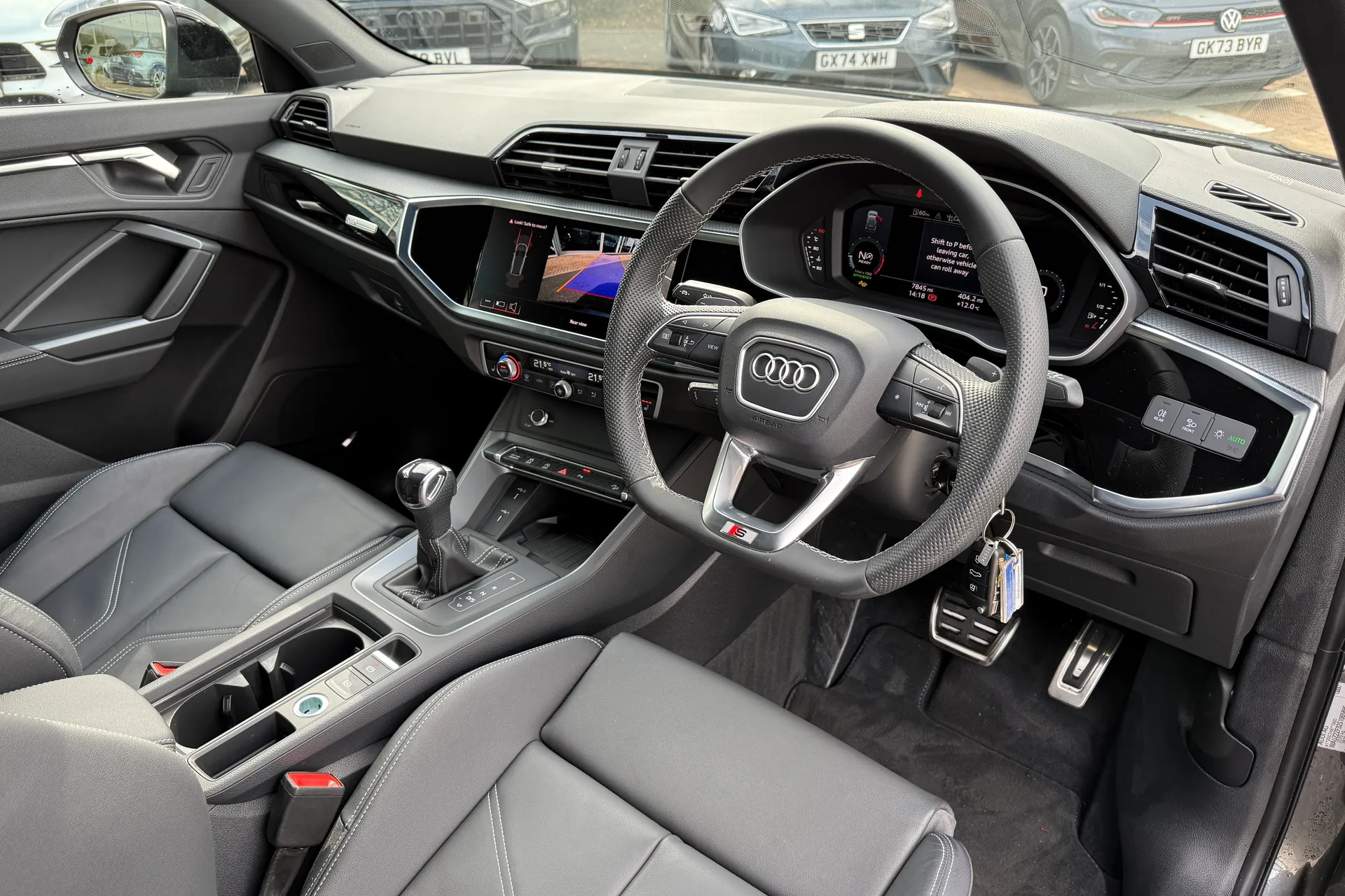 Audi Q3 thumbnail image number 25