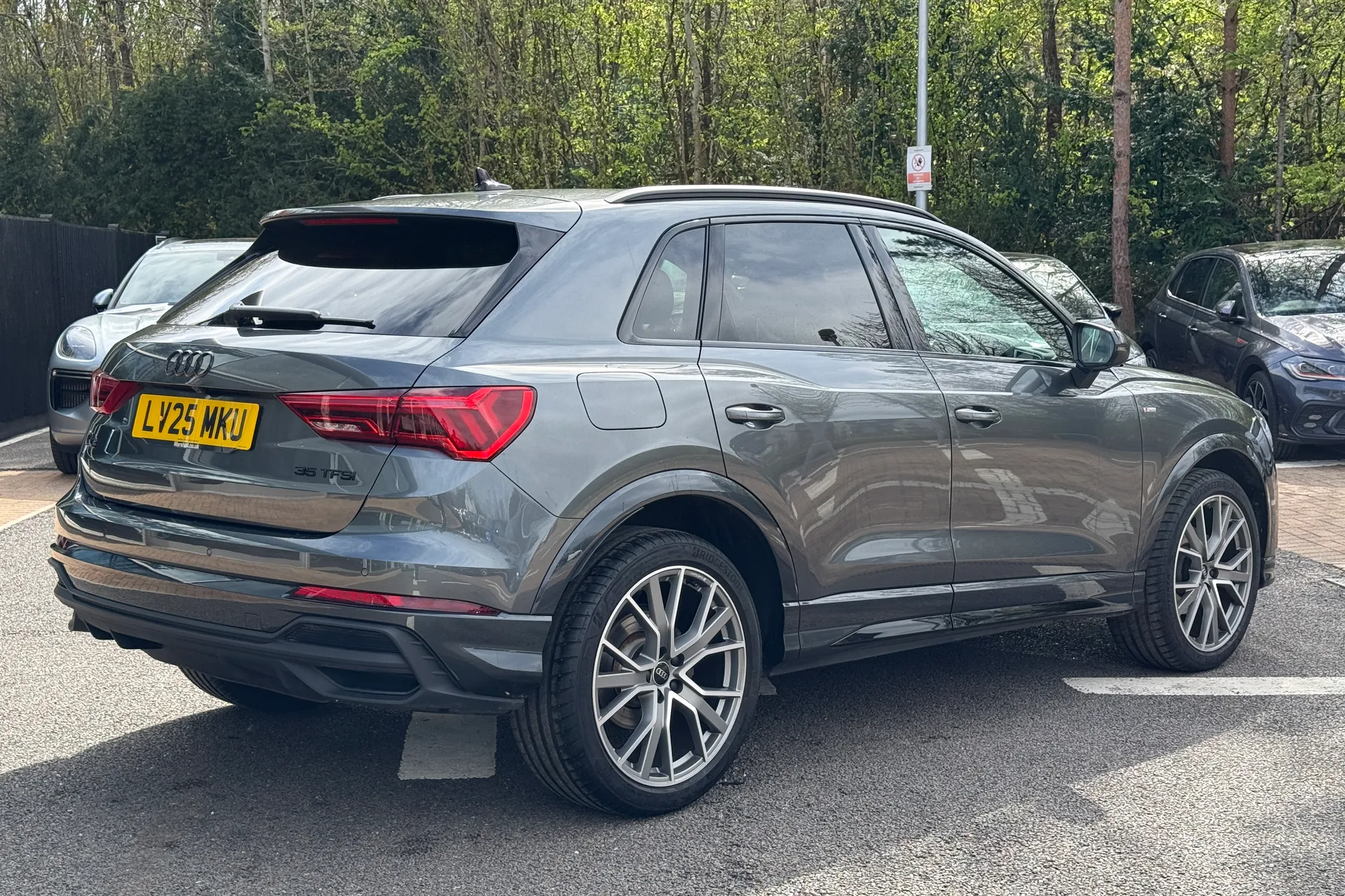 Audi Q3 thumbnail image number 38