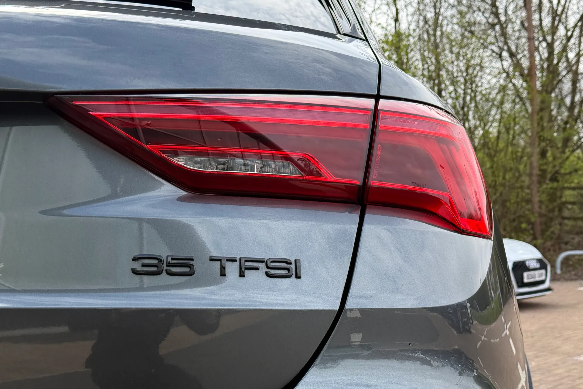 Audi Q3 thumbnail image number 44