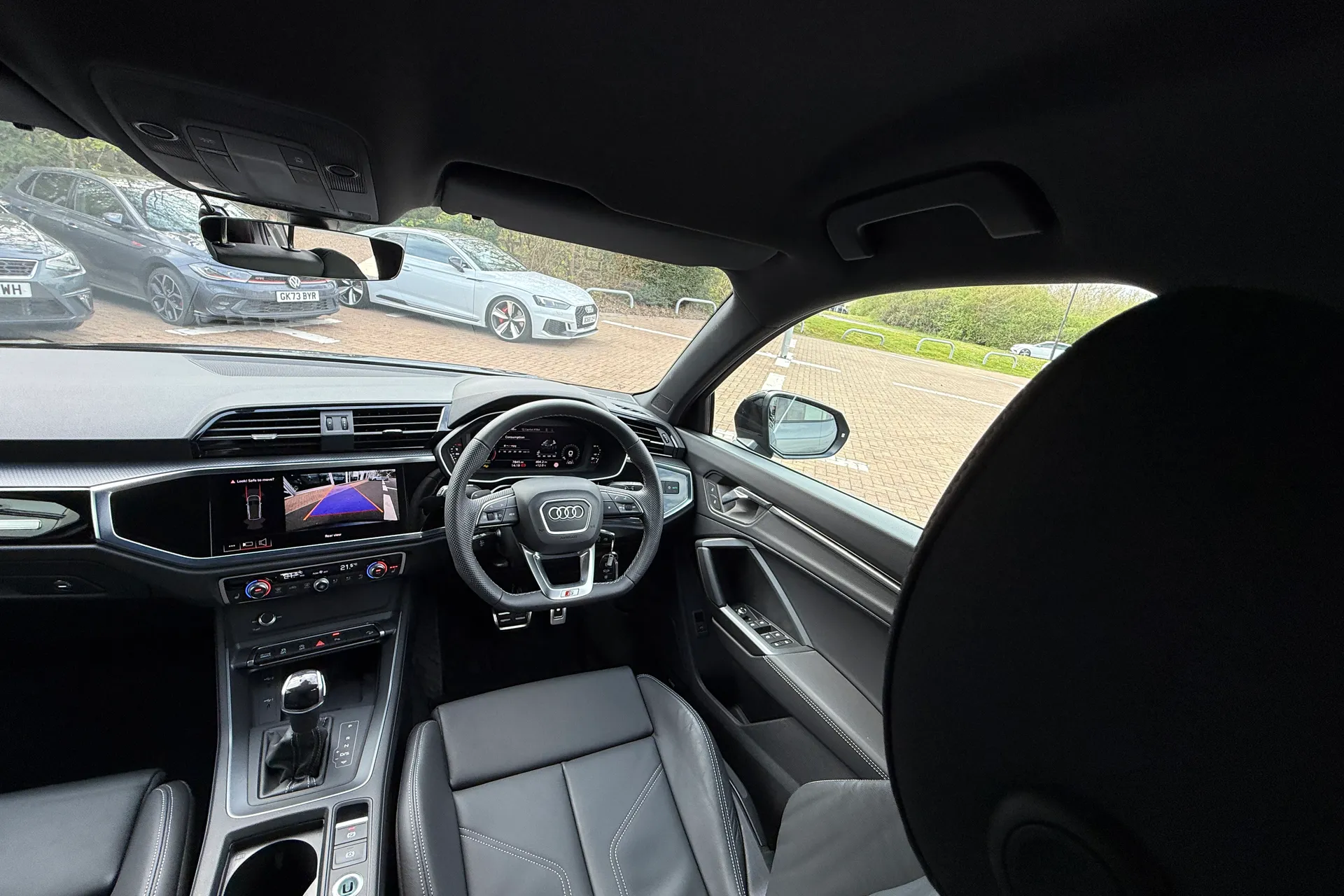Audi Q3 thumbnail image number 35