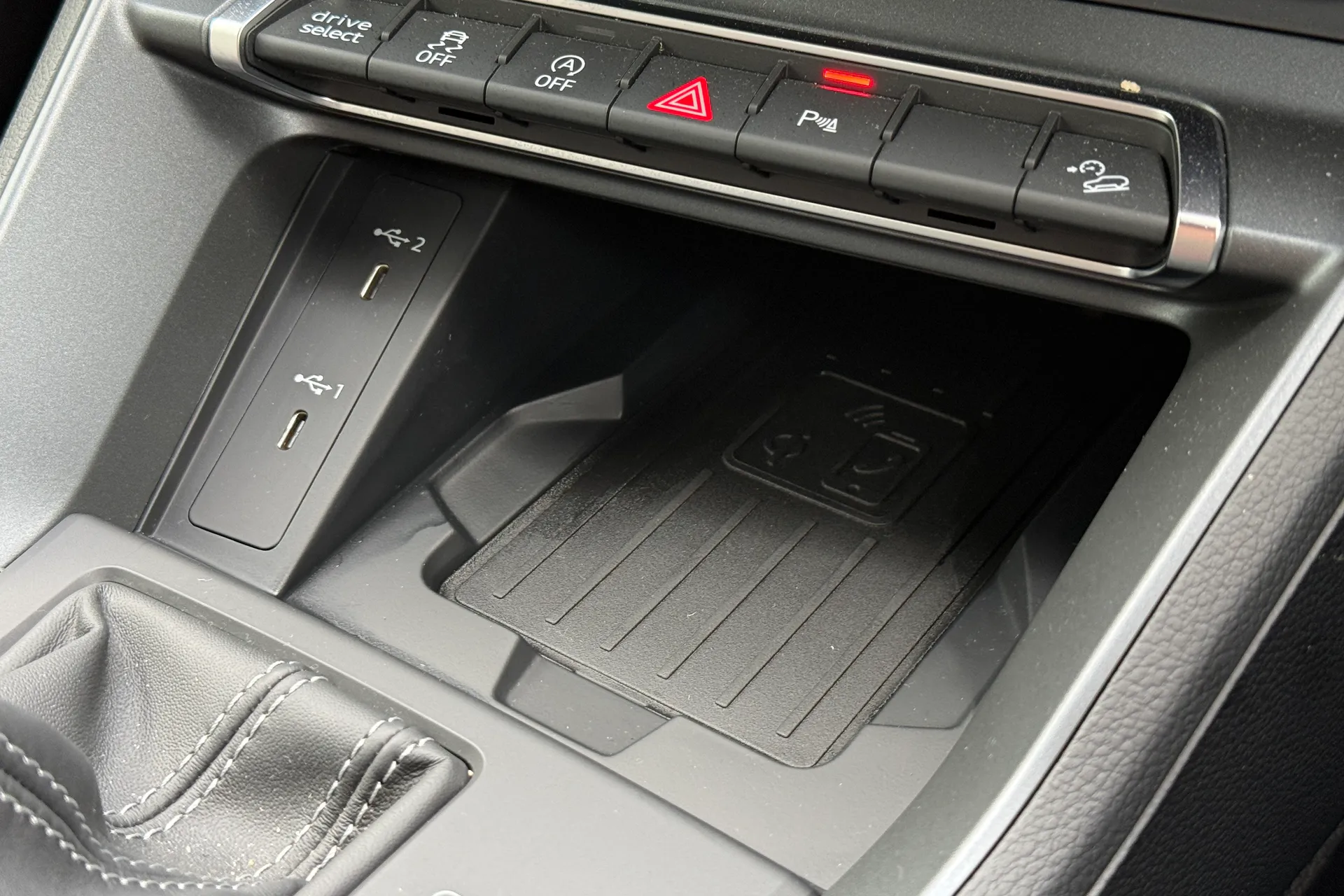 Audi Q3 thumbnail image number 23