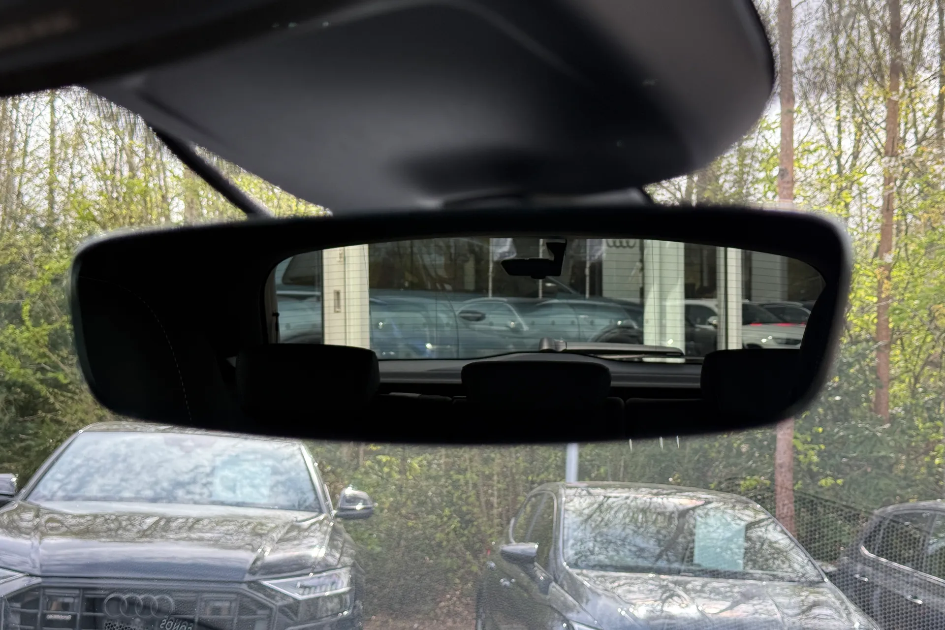 Audi Q3 thumbnail image number 12