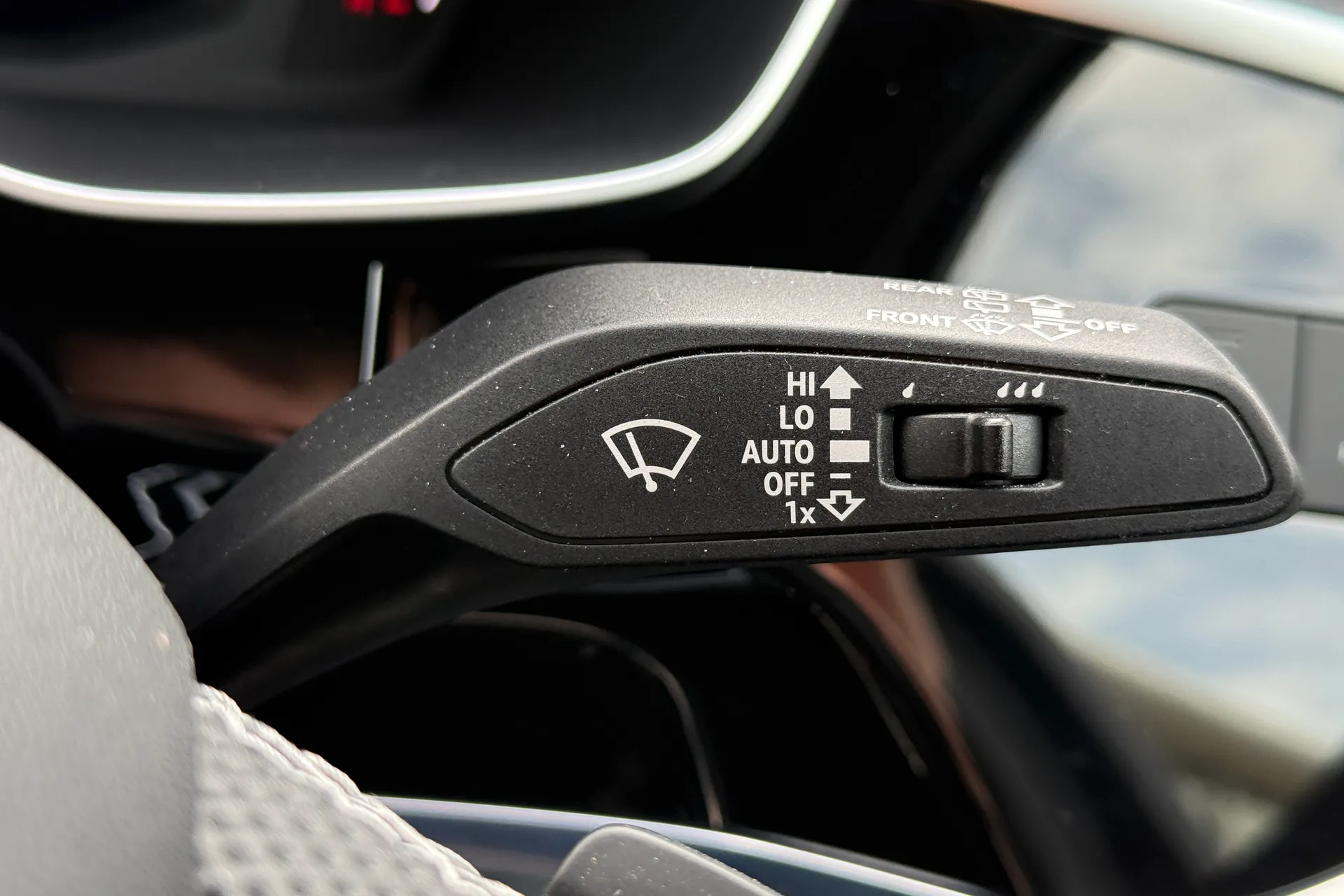 Audi Q3 thumbnail image number 17