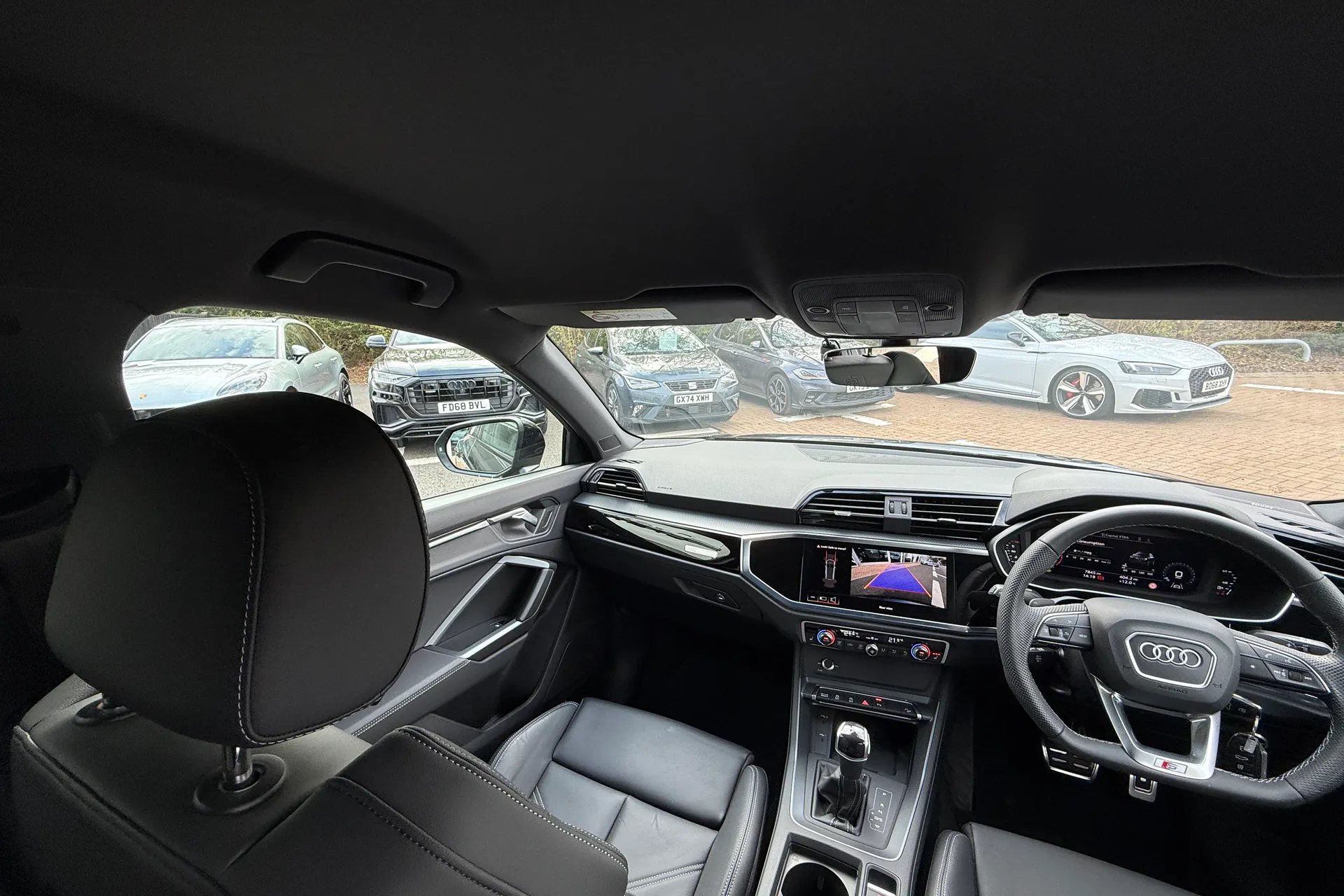 Audi Q3 thumbnail image number 34