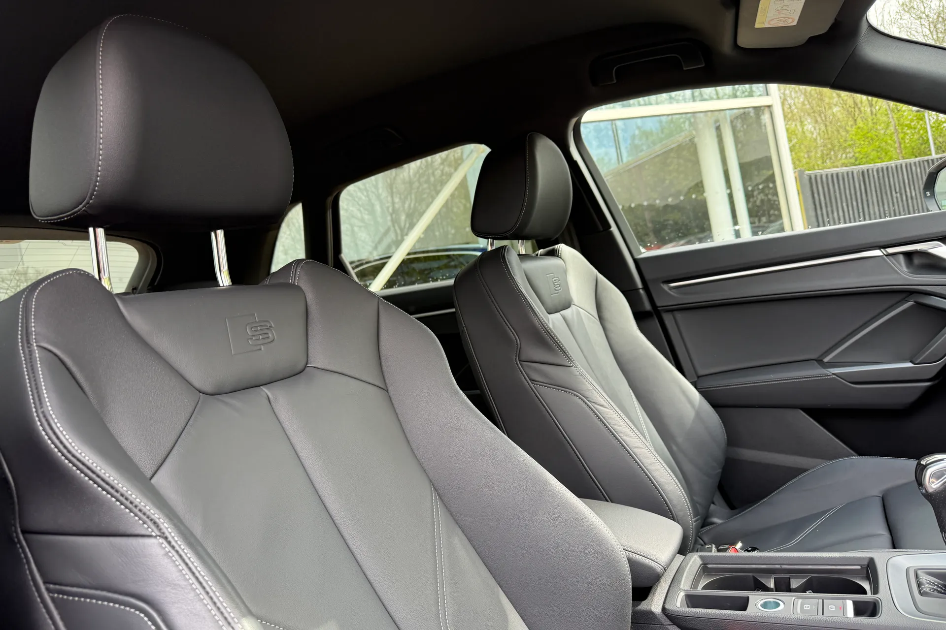 Audi Q3 thumbnail image number 26