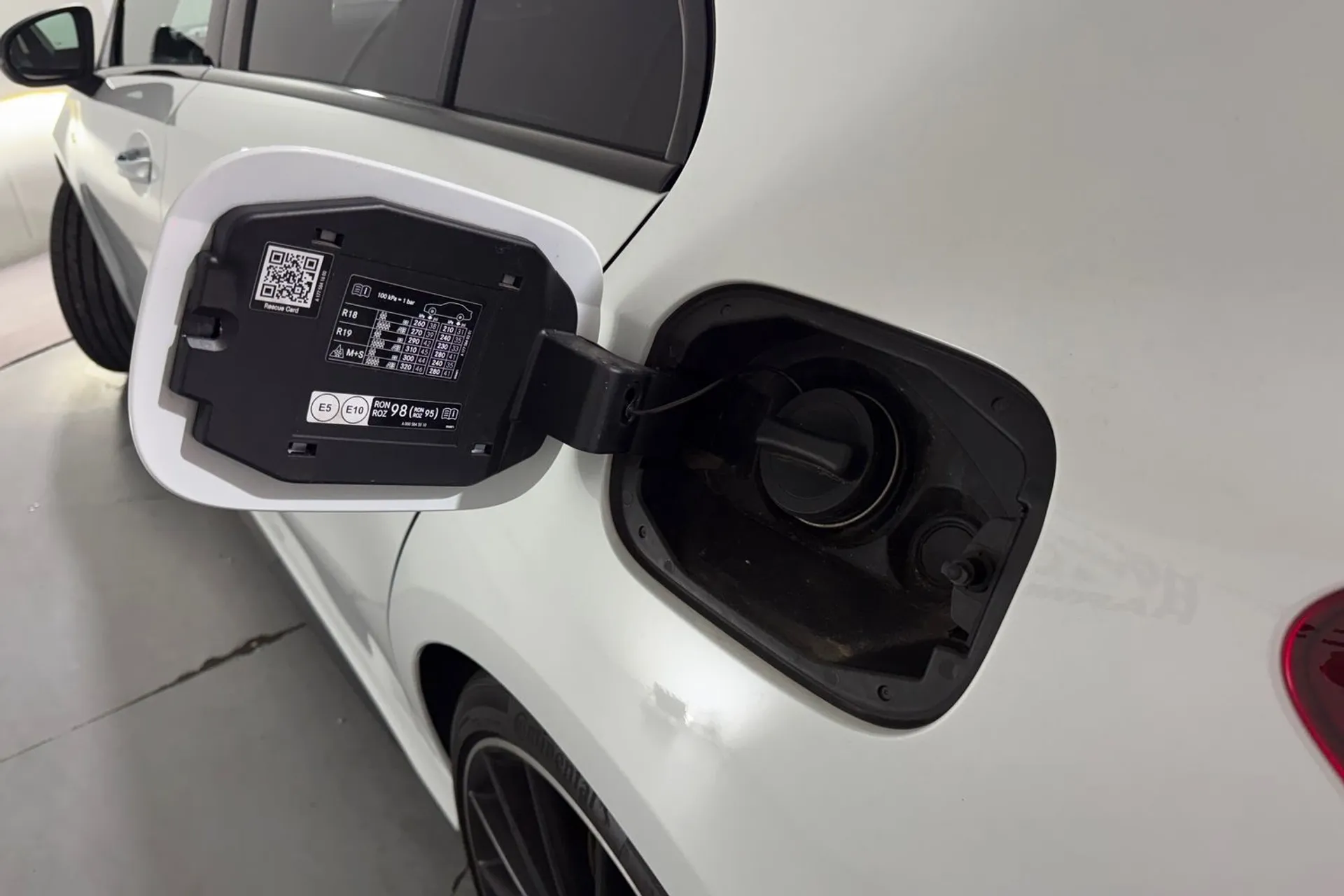 MERCEDES-BENZ A CLASS thumbnail image number 18