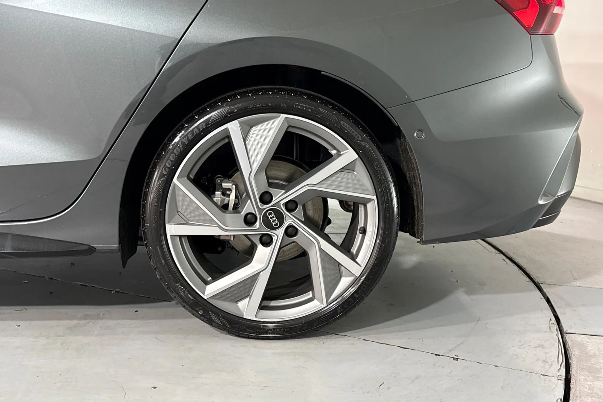 Audi A3 thumbnail image number 12