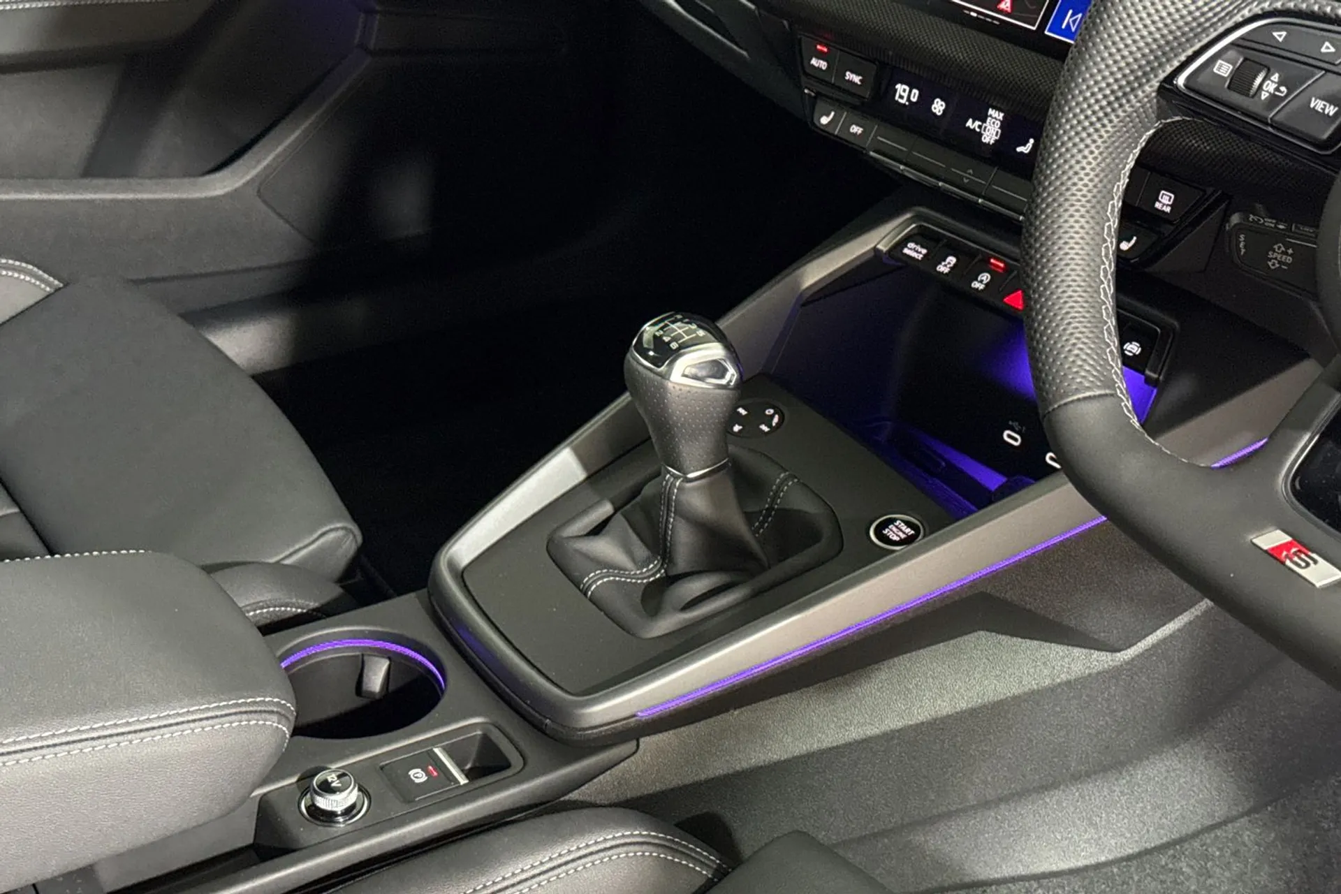 Audi A3 thumbnail image number 17