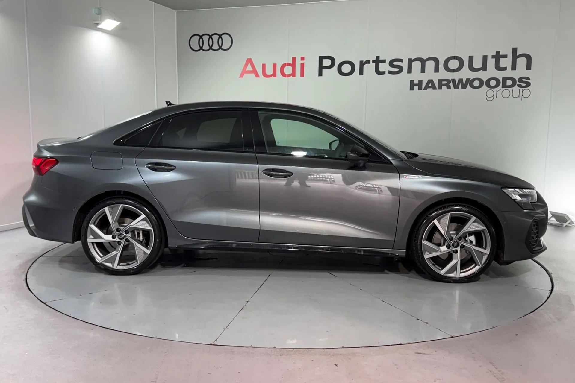 Audi A3 thumbnail image number 2