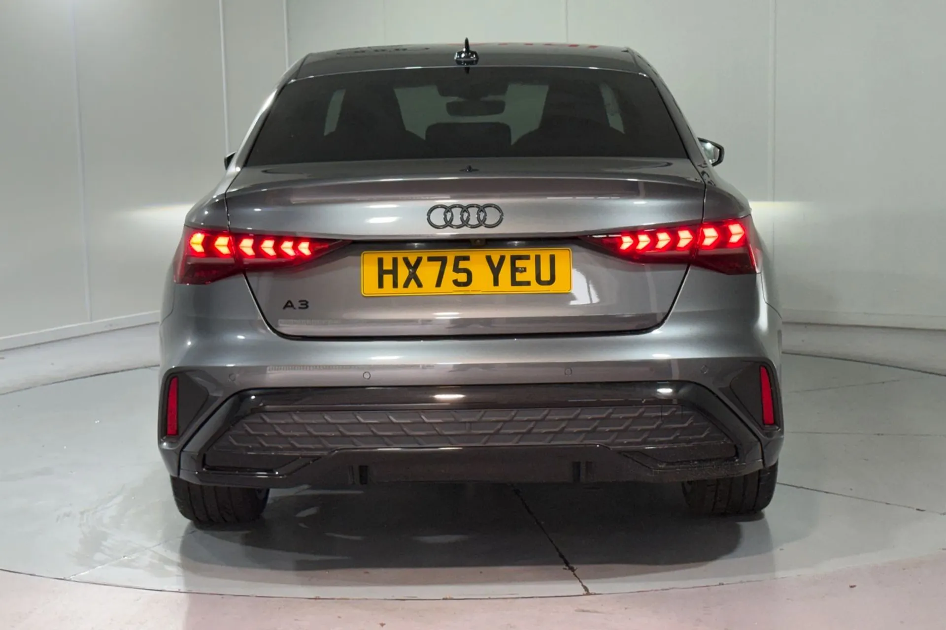 Audi A3 thumbnail image number 8