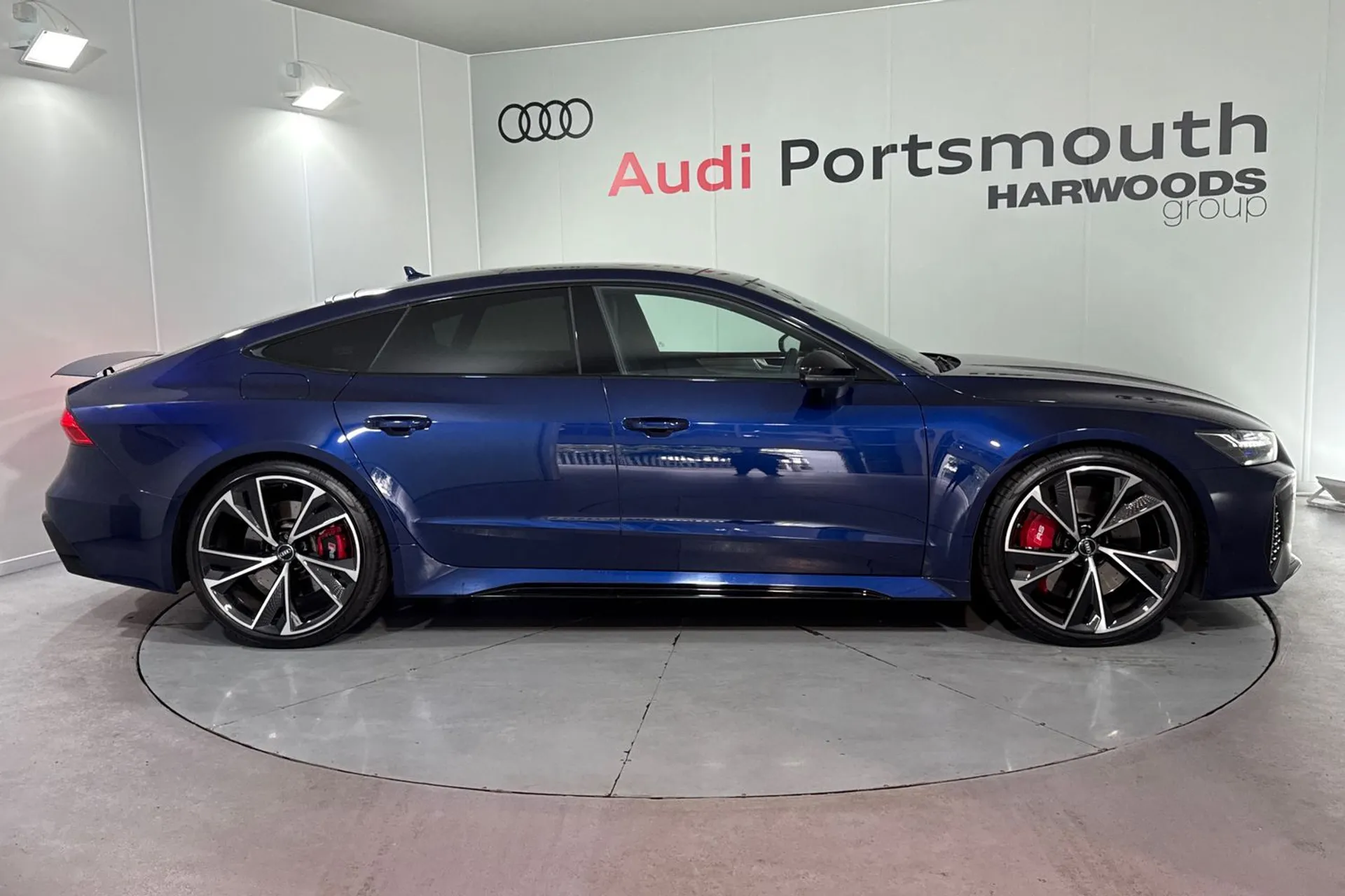 Audi RS 7 thumbnail image number 2