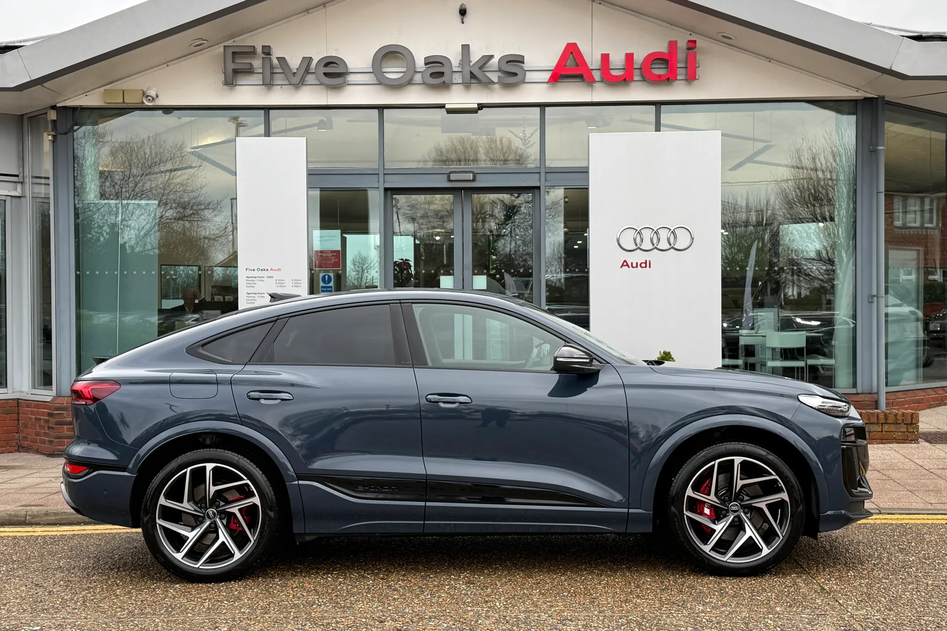 Audi Q6 thumbnail image number 2