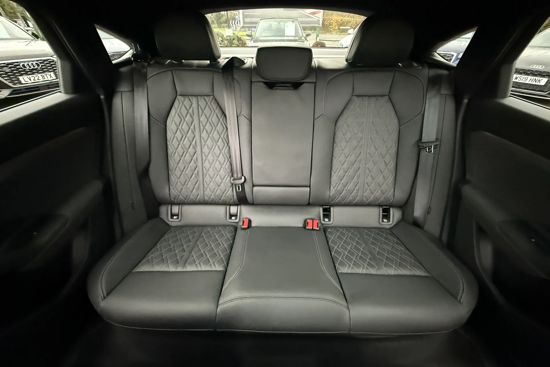 Audi Q6 thumbnail image number 46