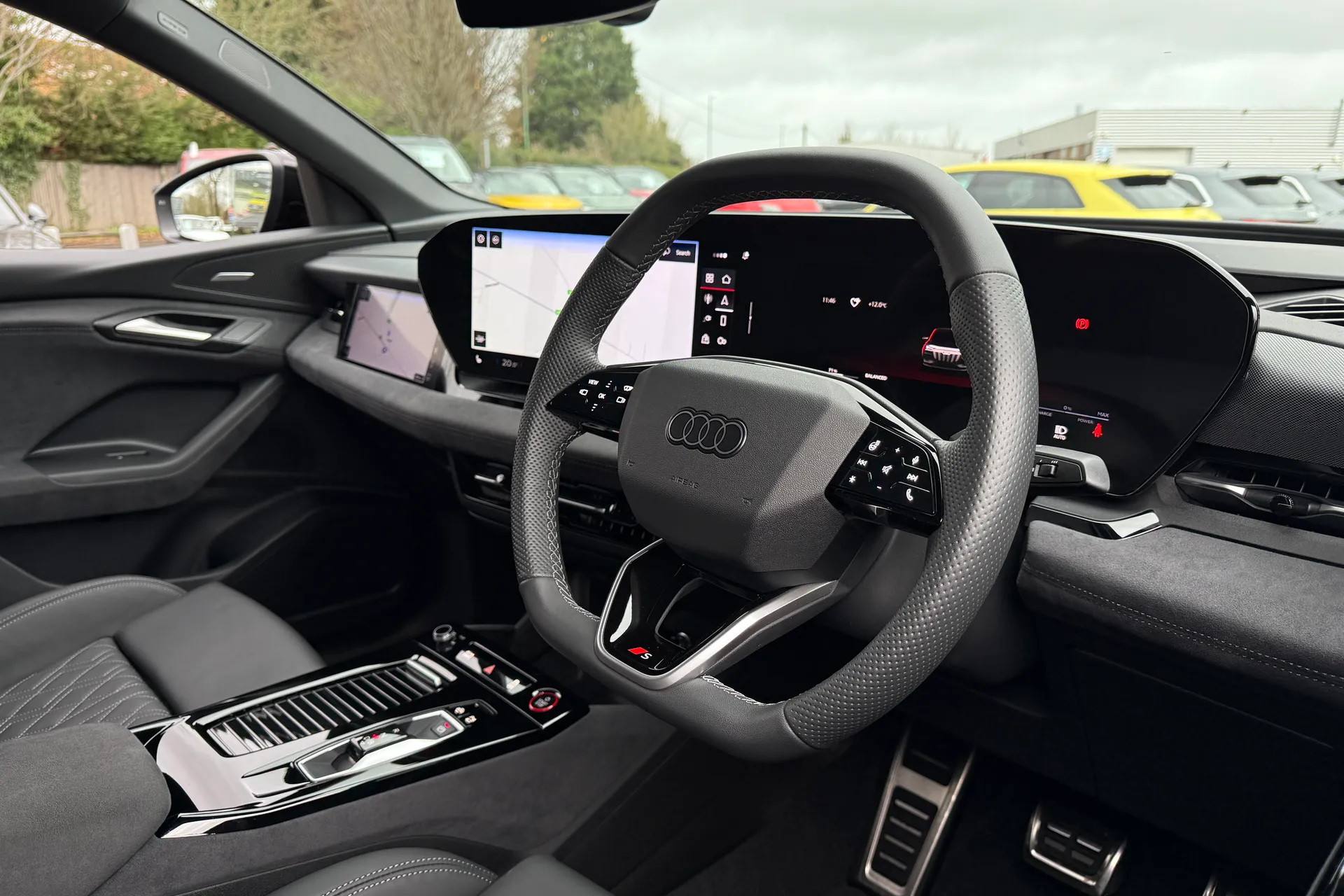 Audi Q6 thumbnail image number 32