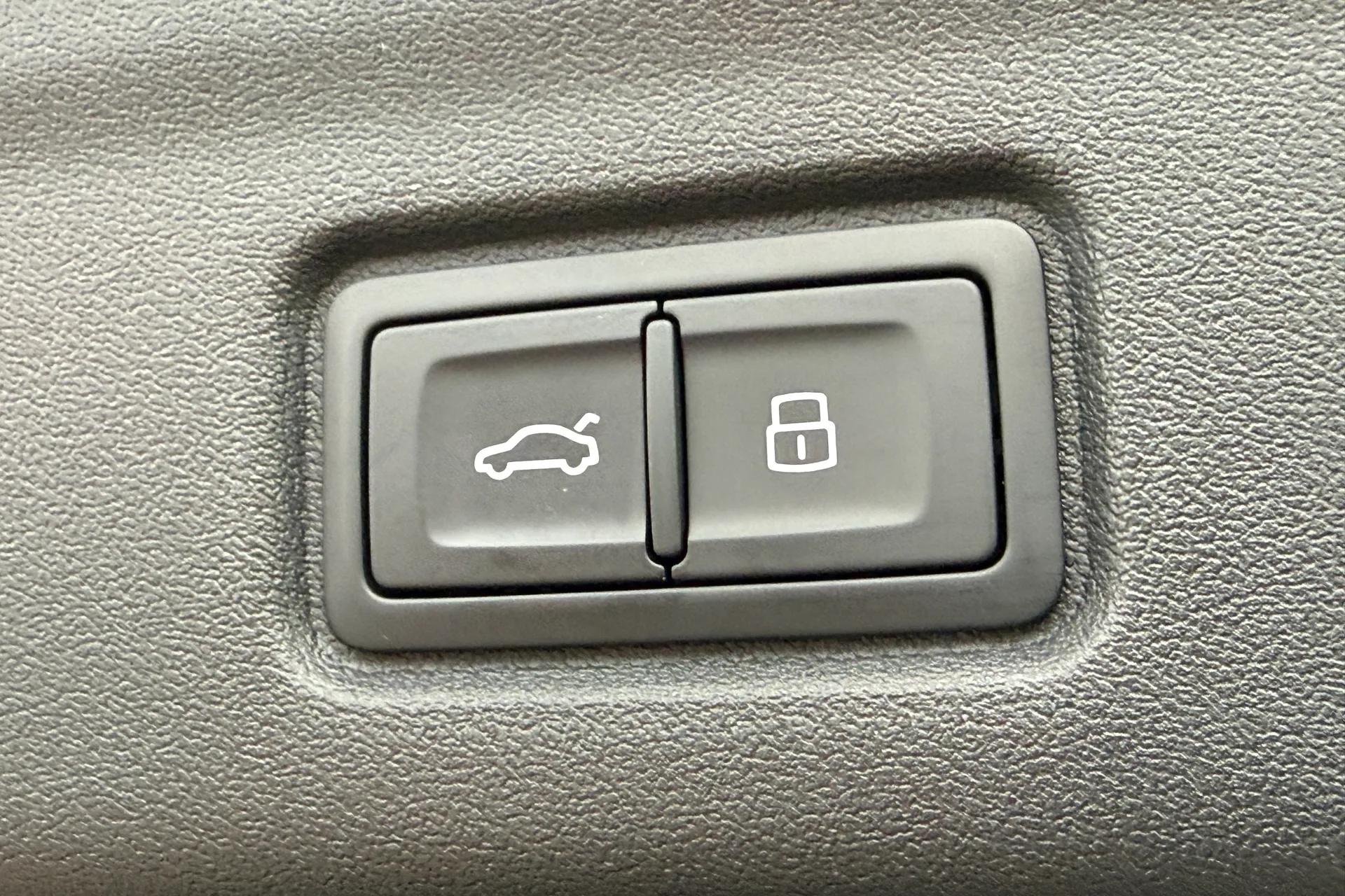 Audi Q6 thumbnail image number 45