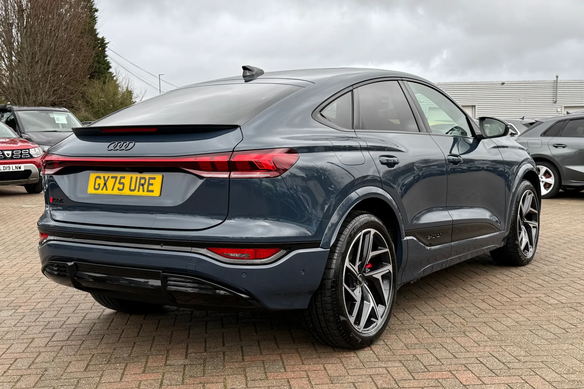 Audi Q6 thumbnail image number 36