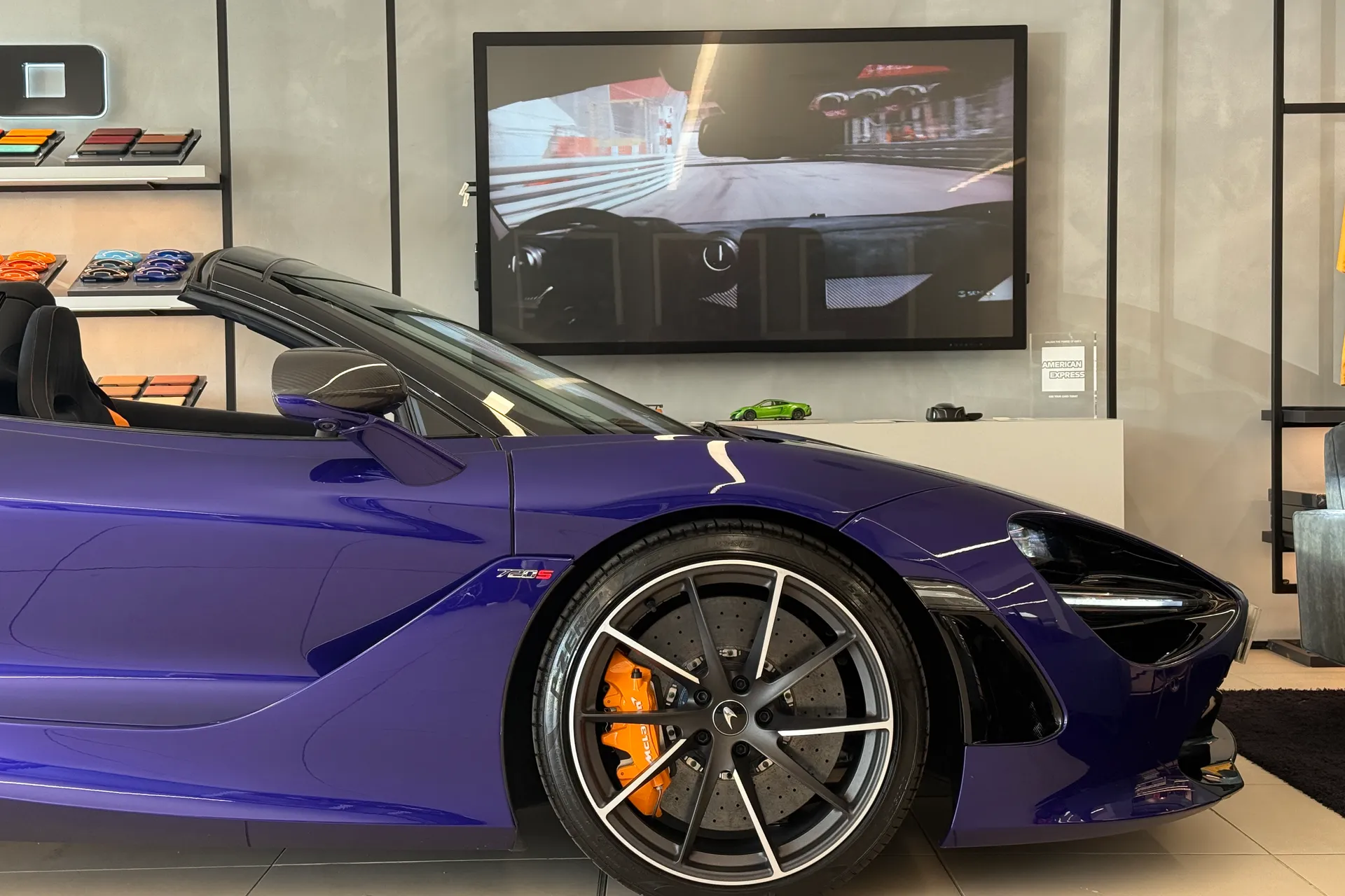 McLaren 720 thumbnail image number 6