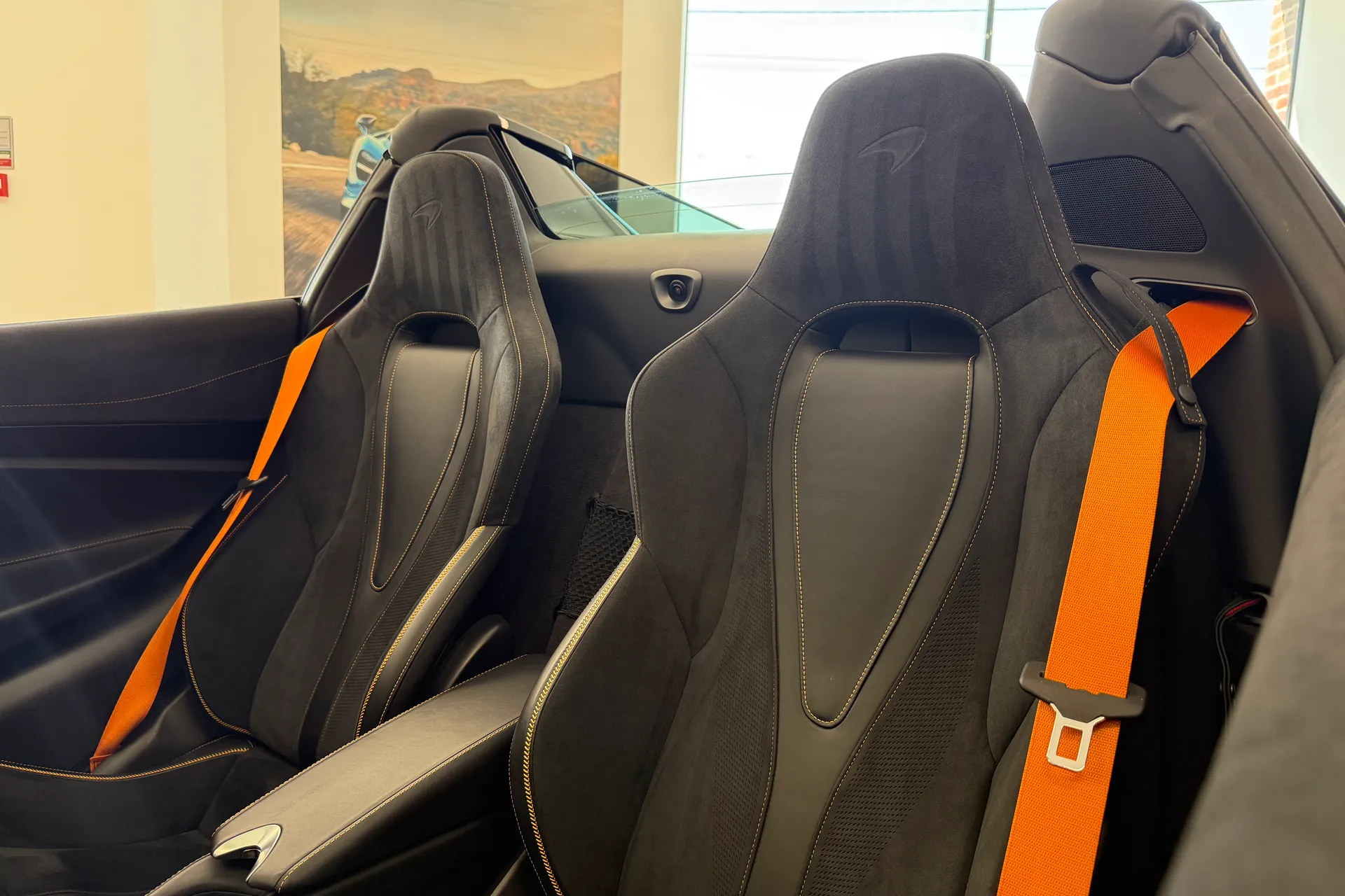 McLaren 720 thumbnail image number 31