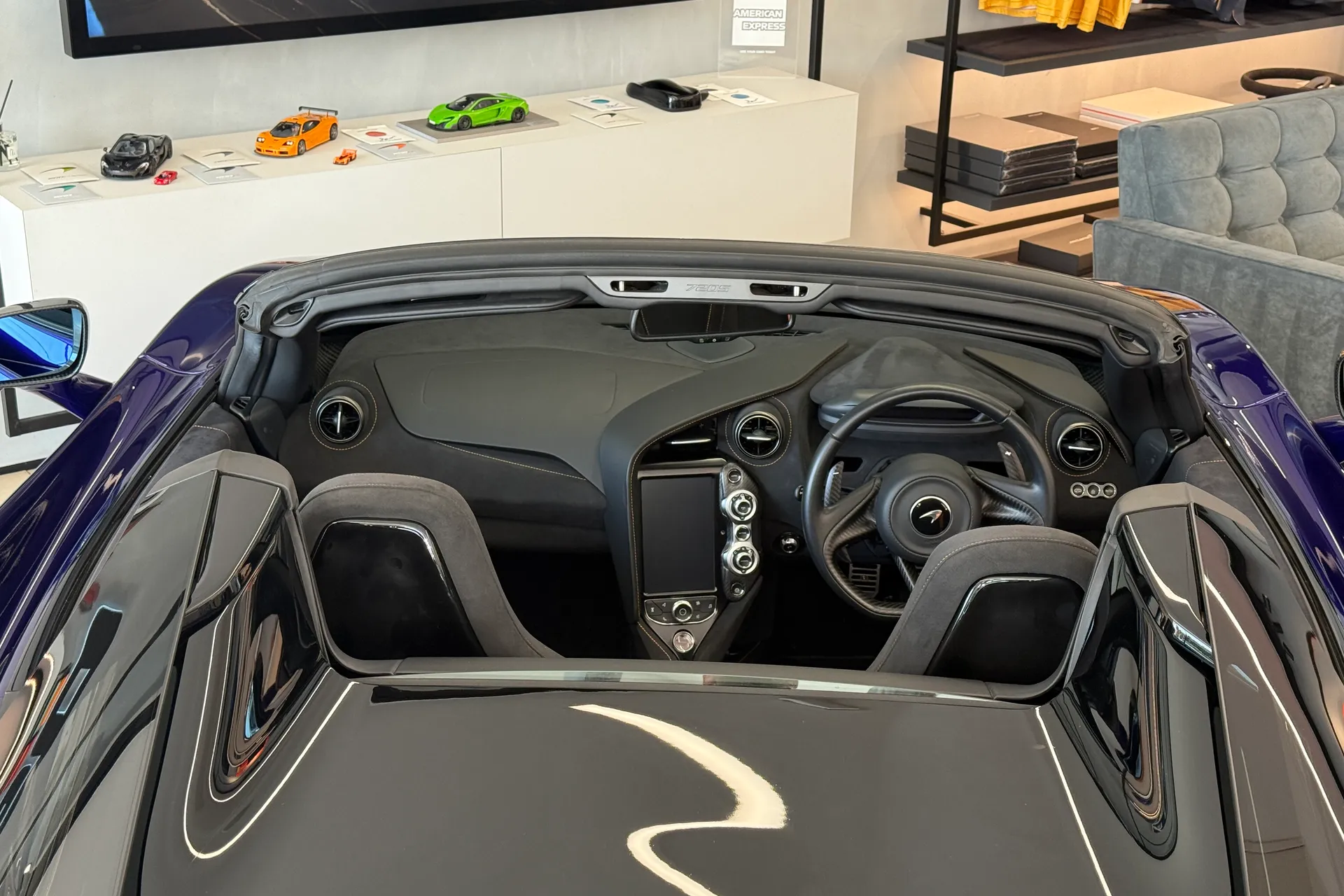 McLaren 720 thumbnail image number 46