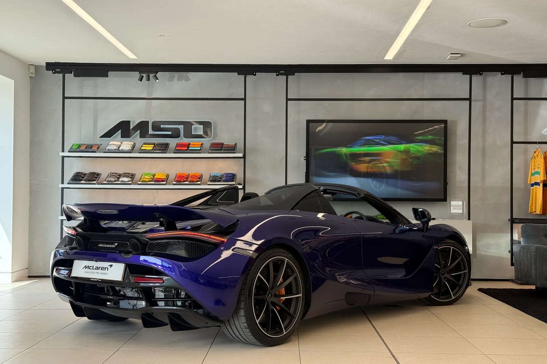McLaren 720 thumbnail image number 43