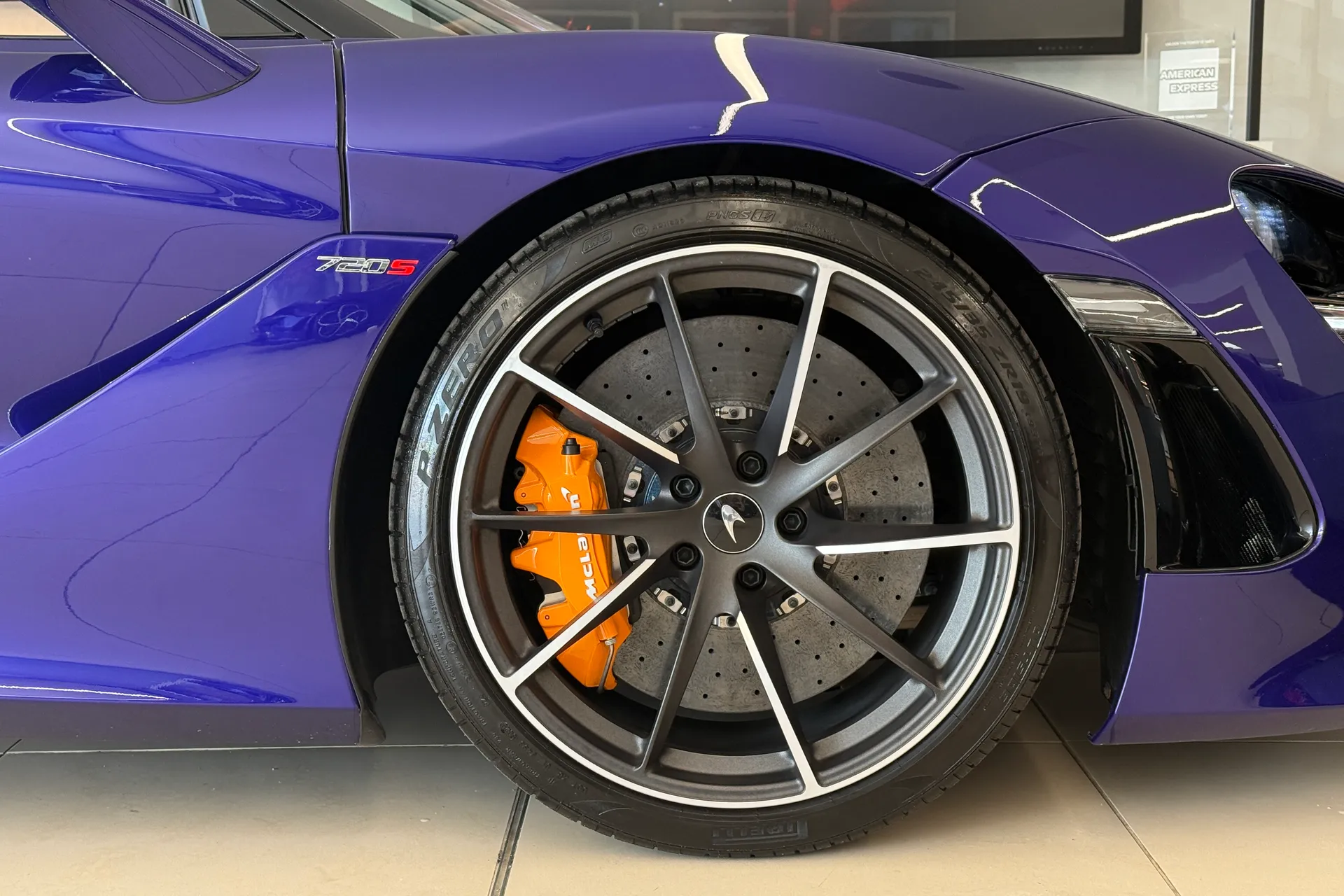 McLaren 720 thumbnail image number 36