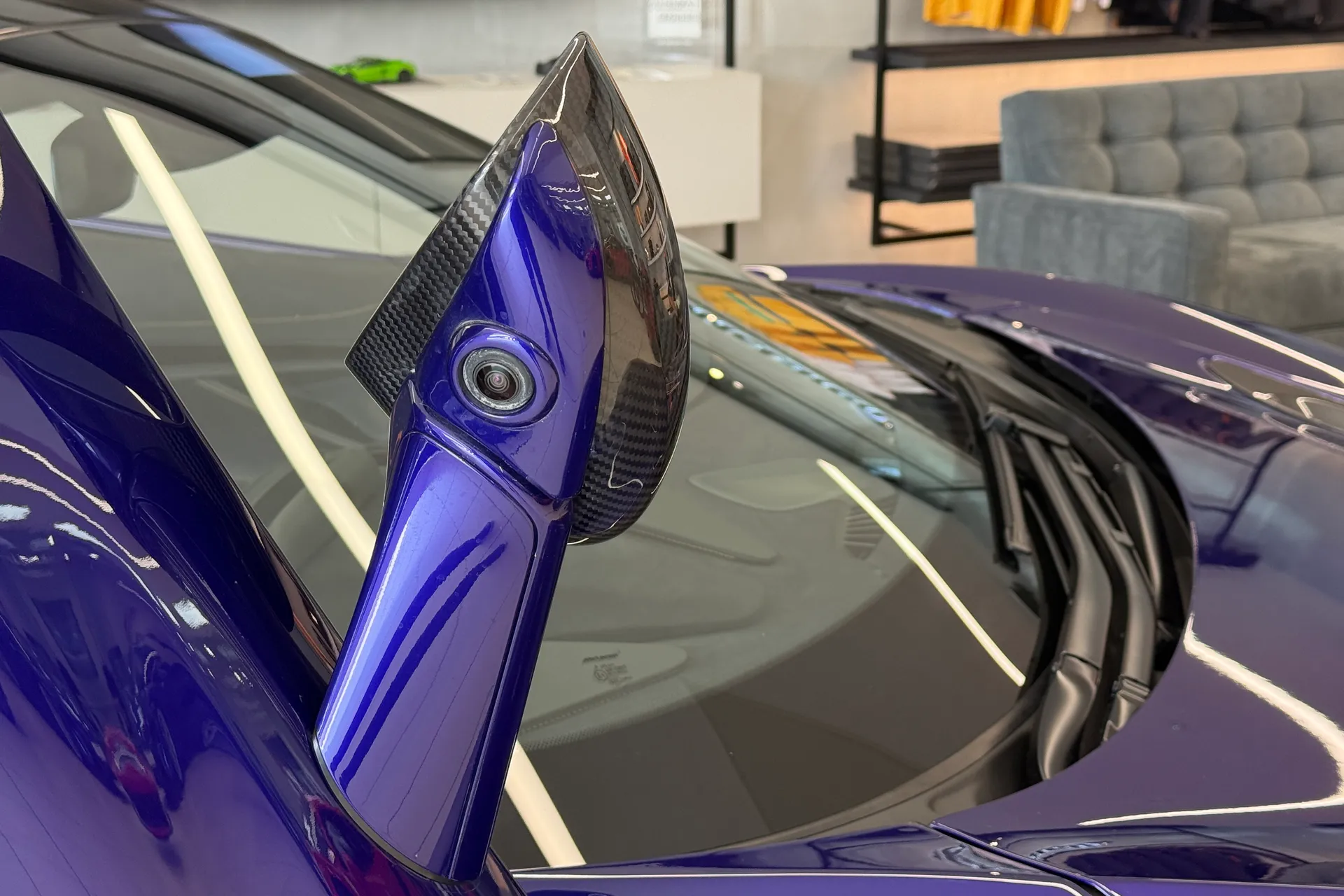 McLaren 720 thumbnail image number 32