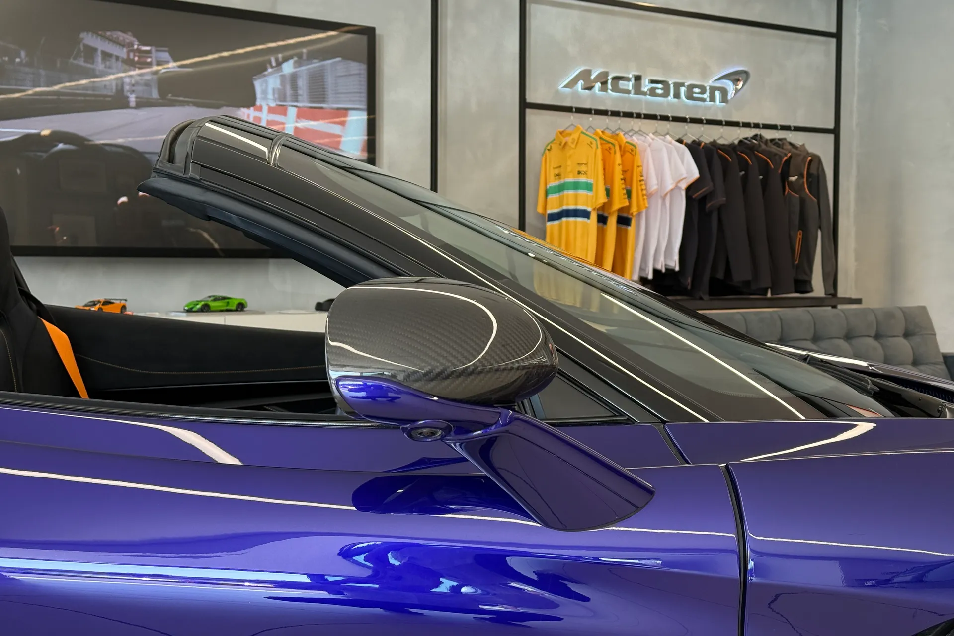 McLaren 720 thumbnail image number 5