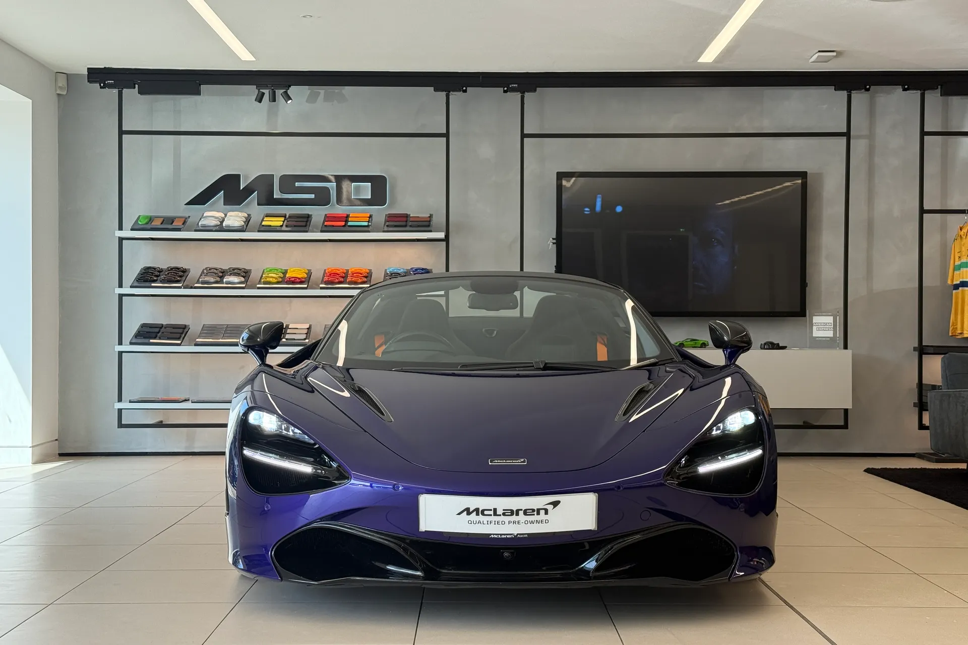 McLaren 720 thumbnail image number 40