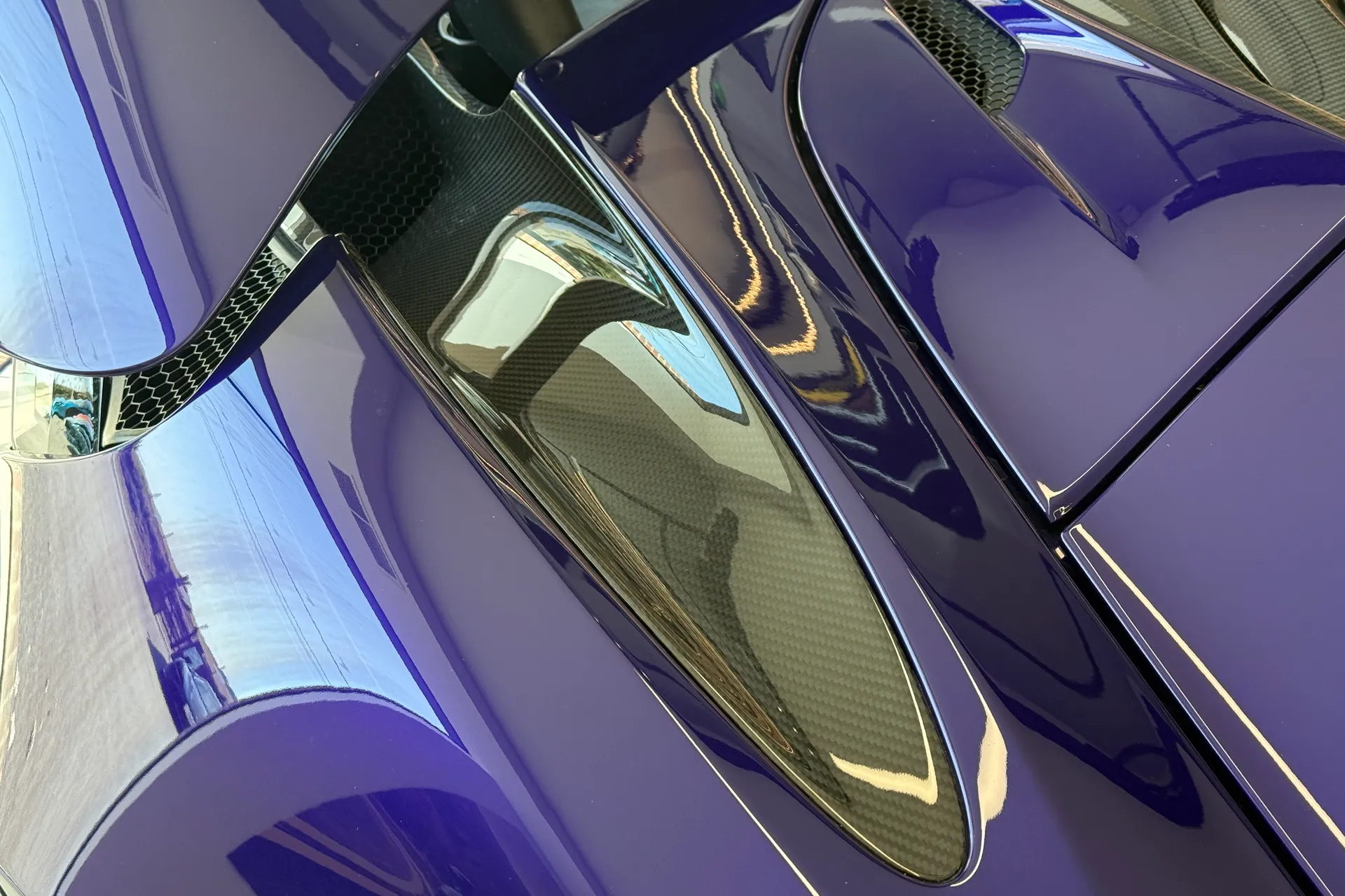 McLaren 720 thumbnail image number 8