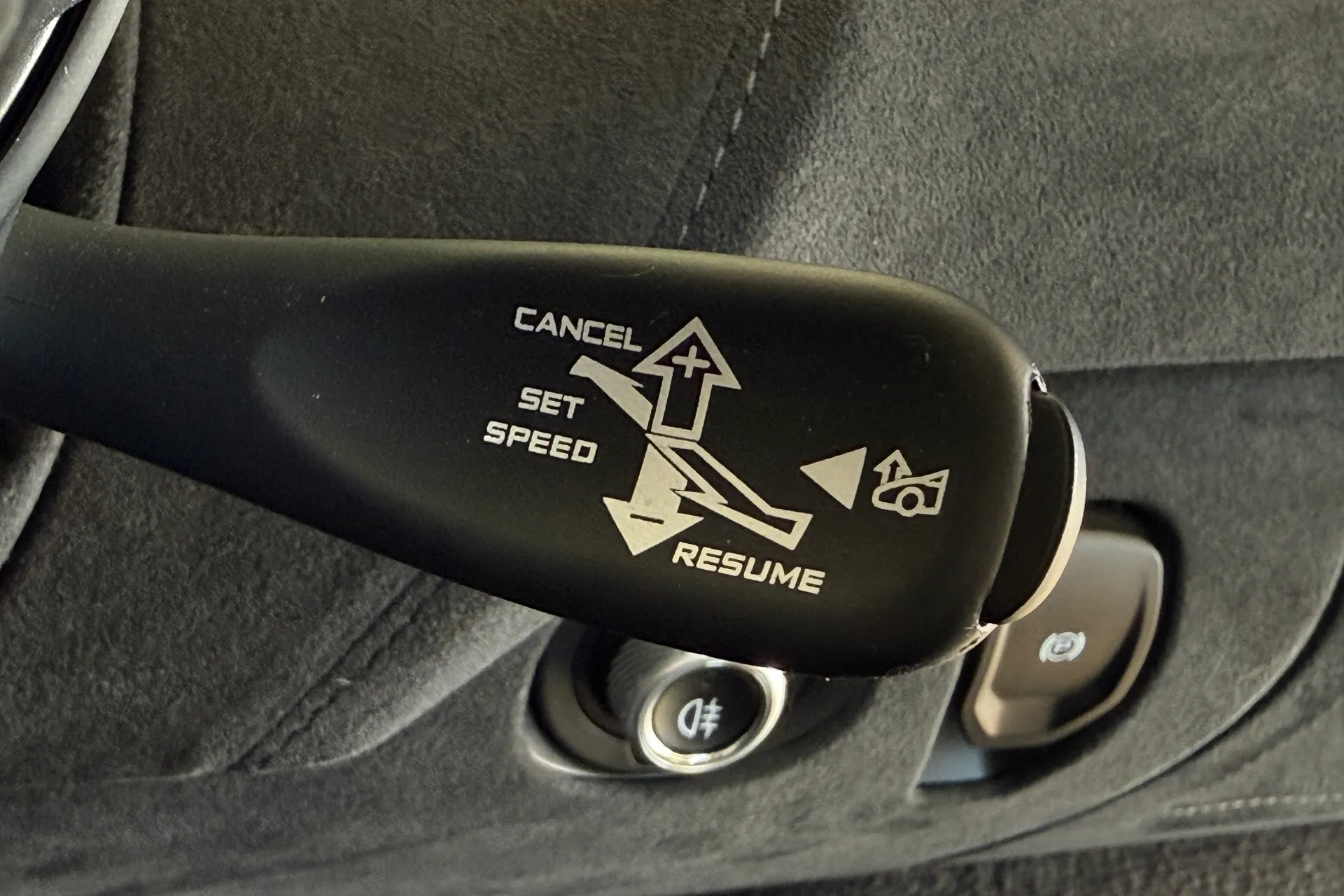 McLaren 720 thumbnail image number 19