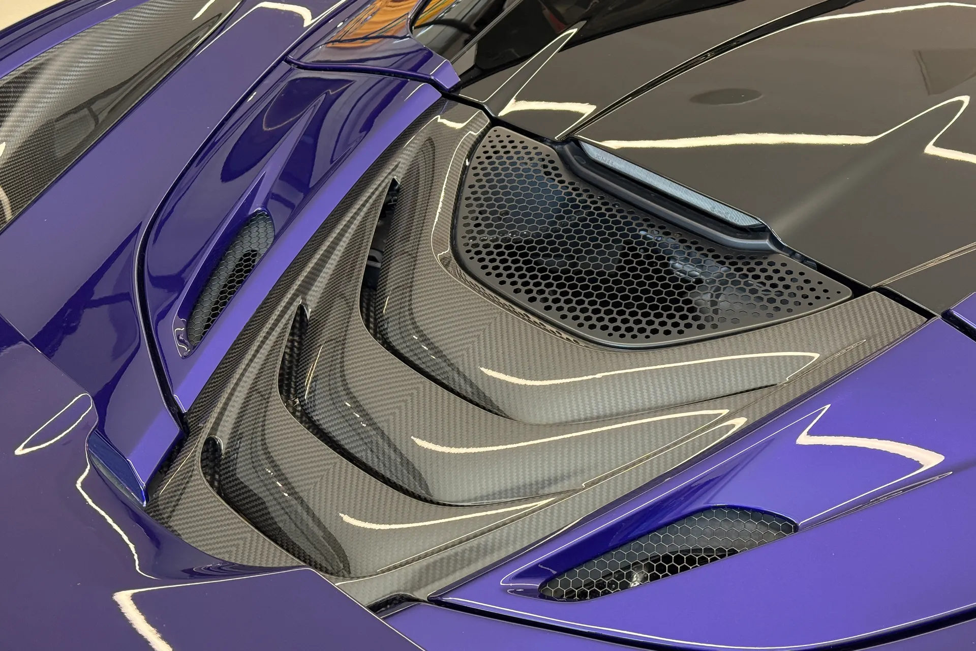 McLaren 720 thumbnail image number 4