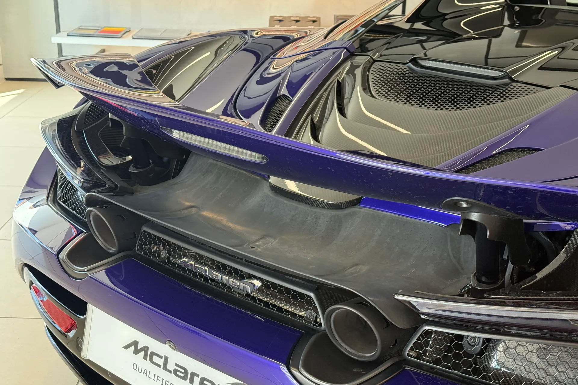 McLaren 720 thumbnail image number 45