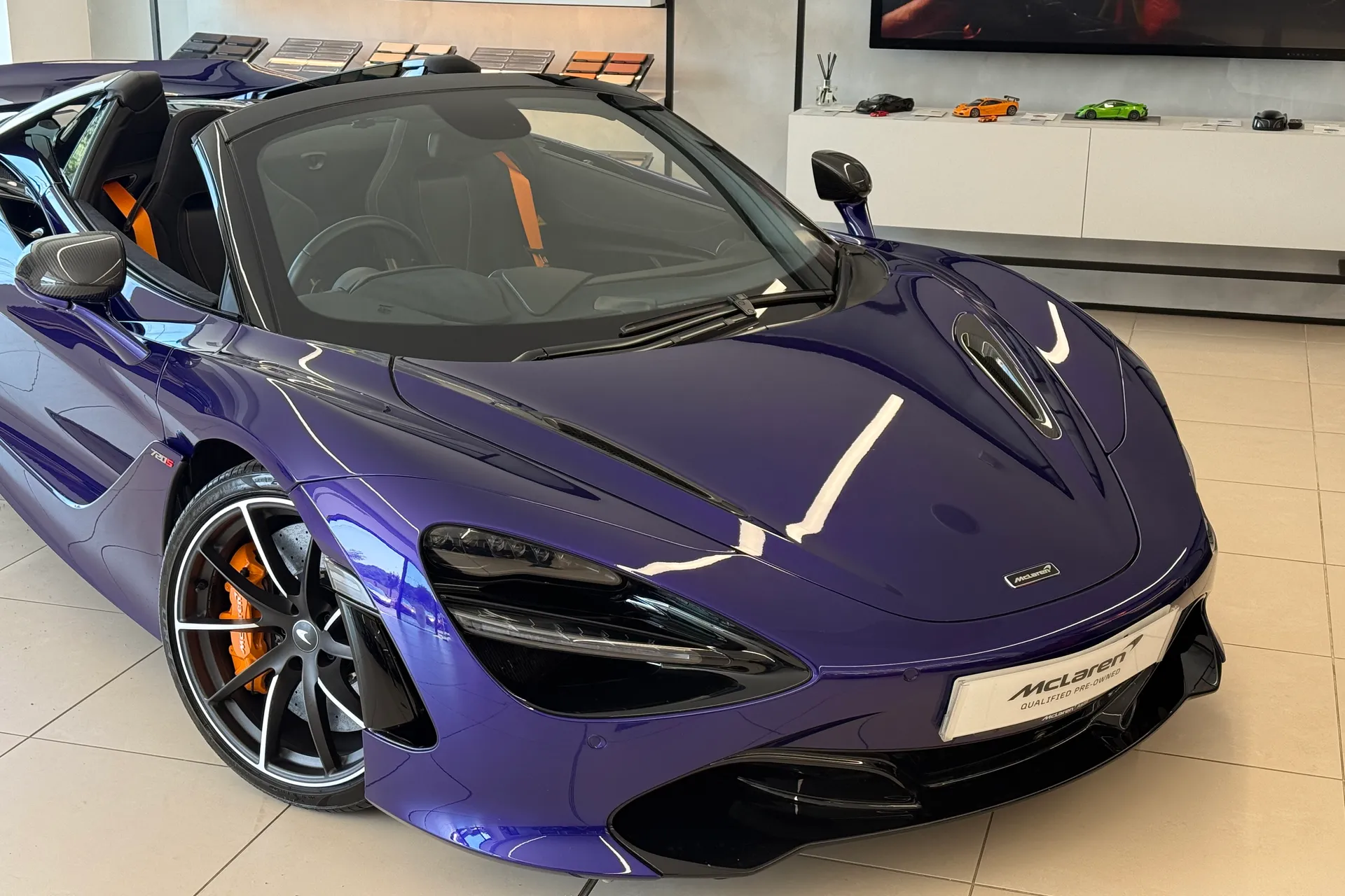 McLaren 720 thumbnail image number 2