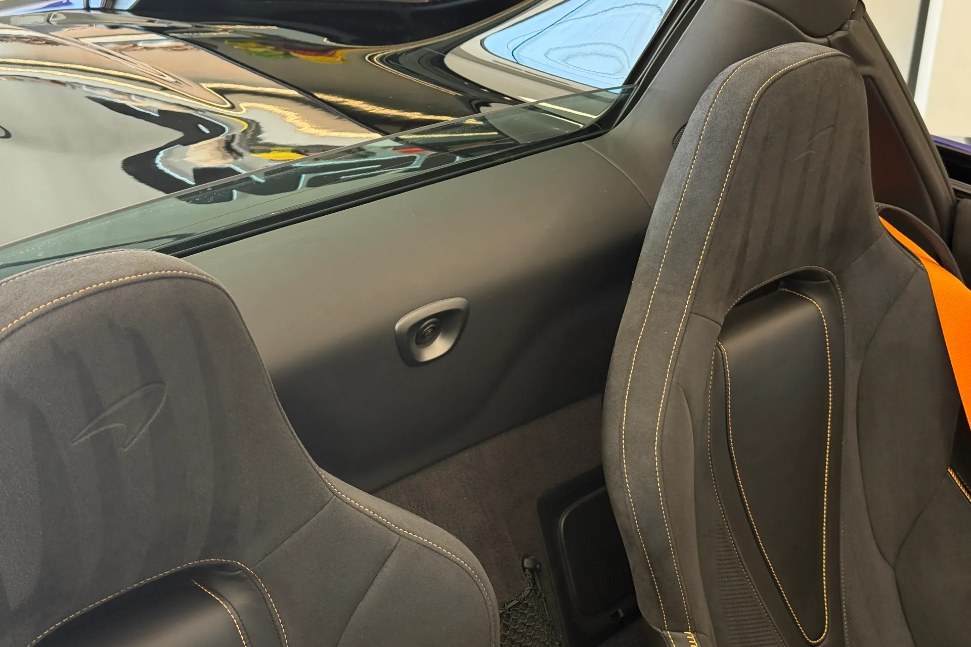 McLaren 720 thumbnail image number 34