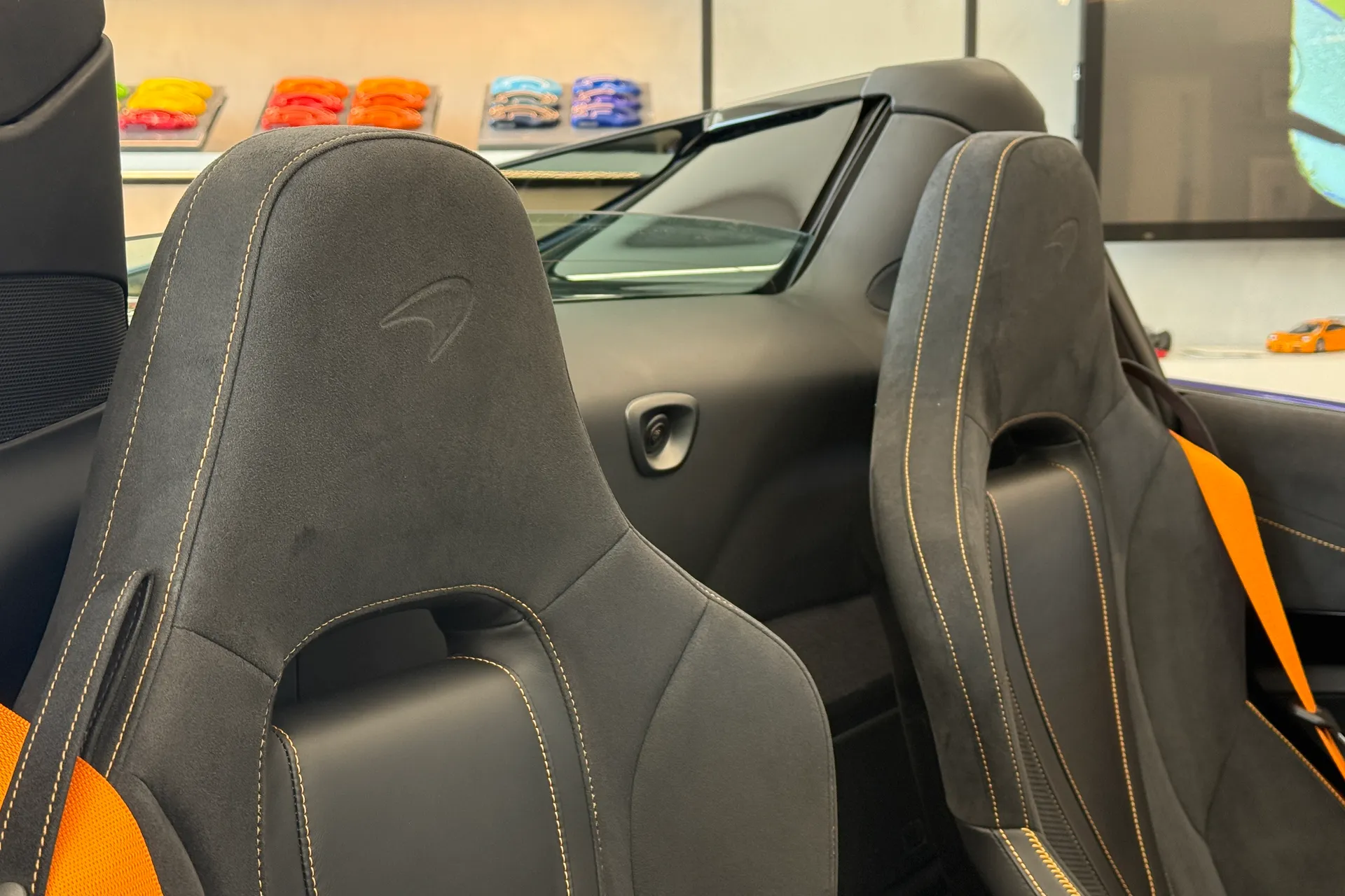 McLaren 720 thumbnail image number 11