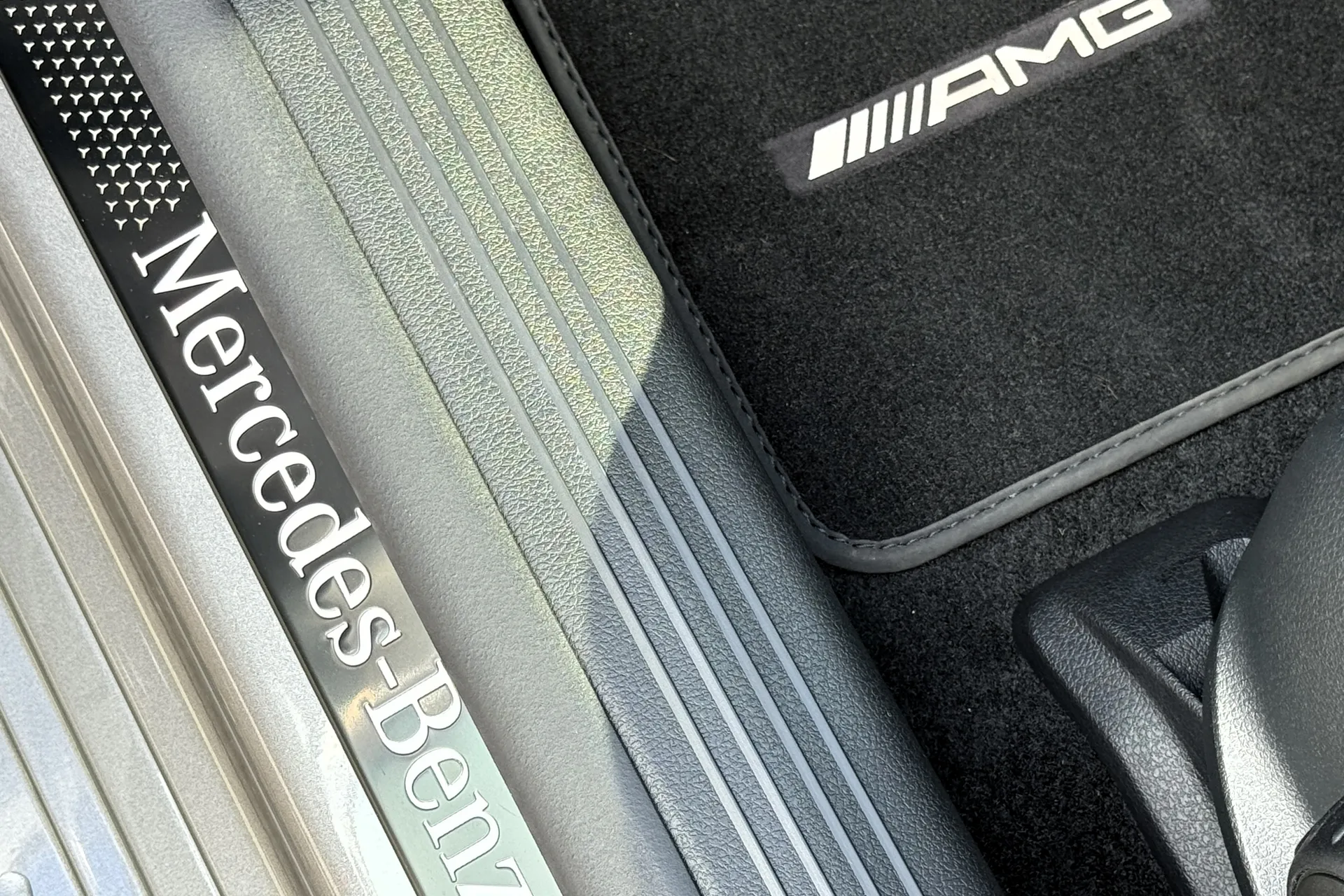 MERCEDES-BENZ CLA thumbnail image number 31