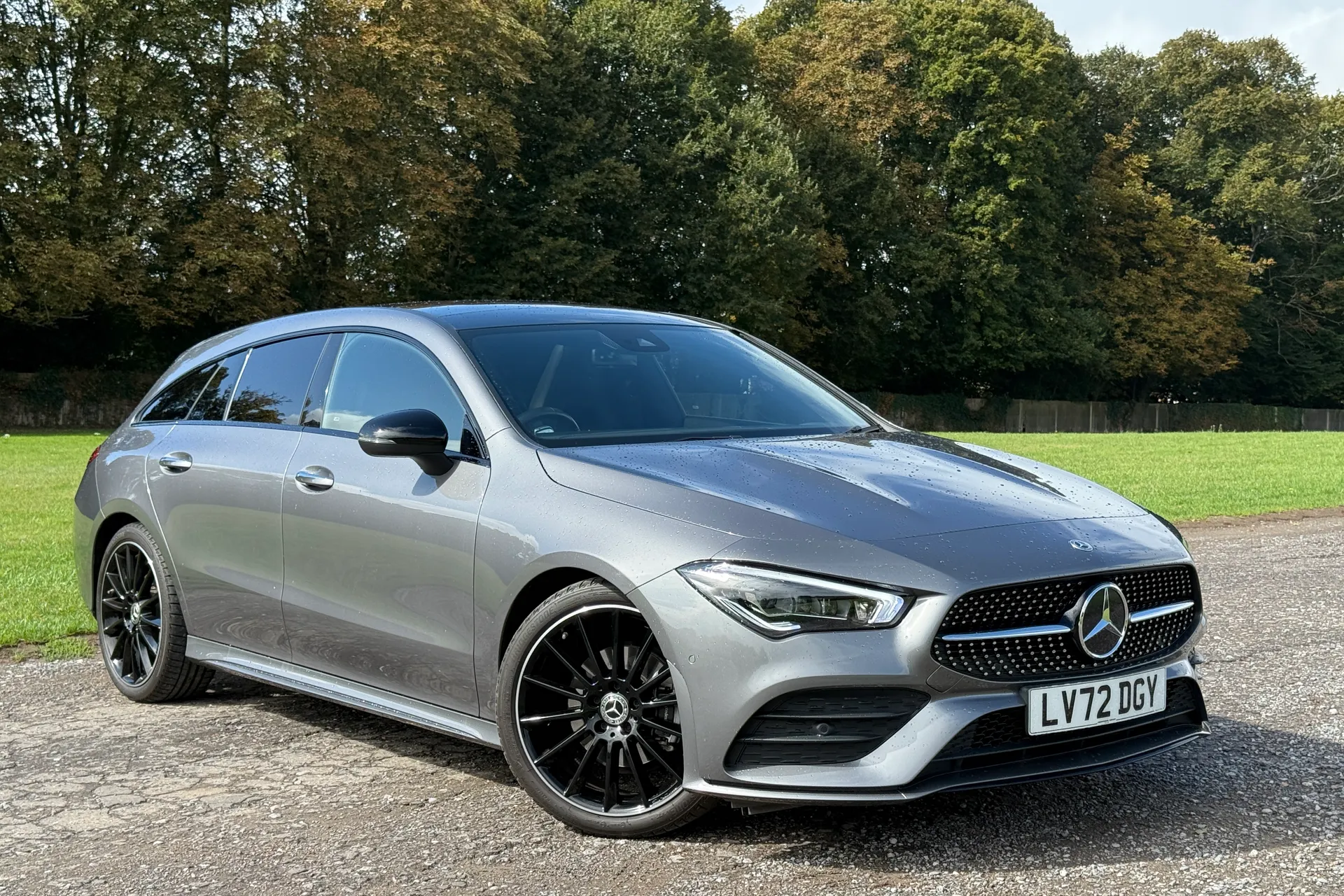 MERCEDES-BENZ CLA focused image