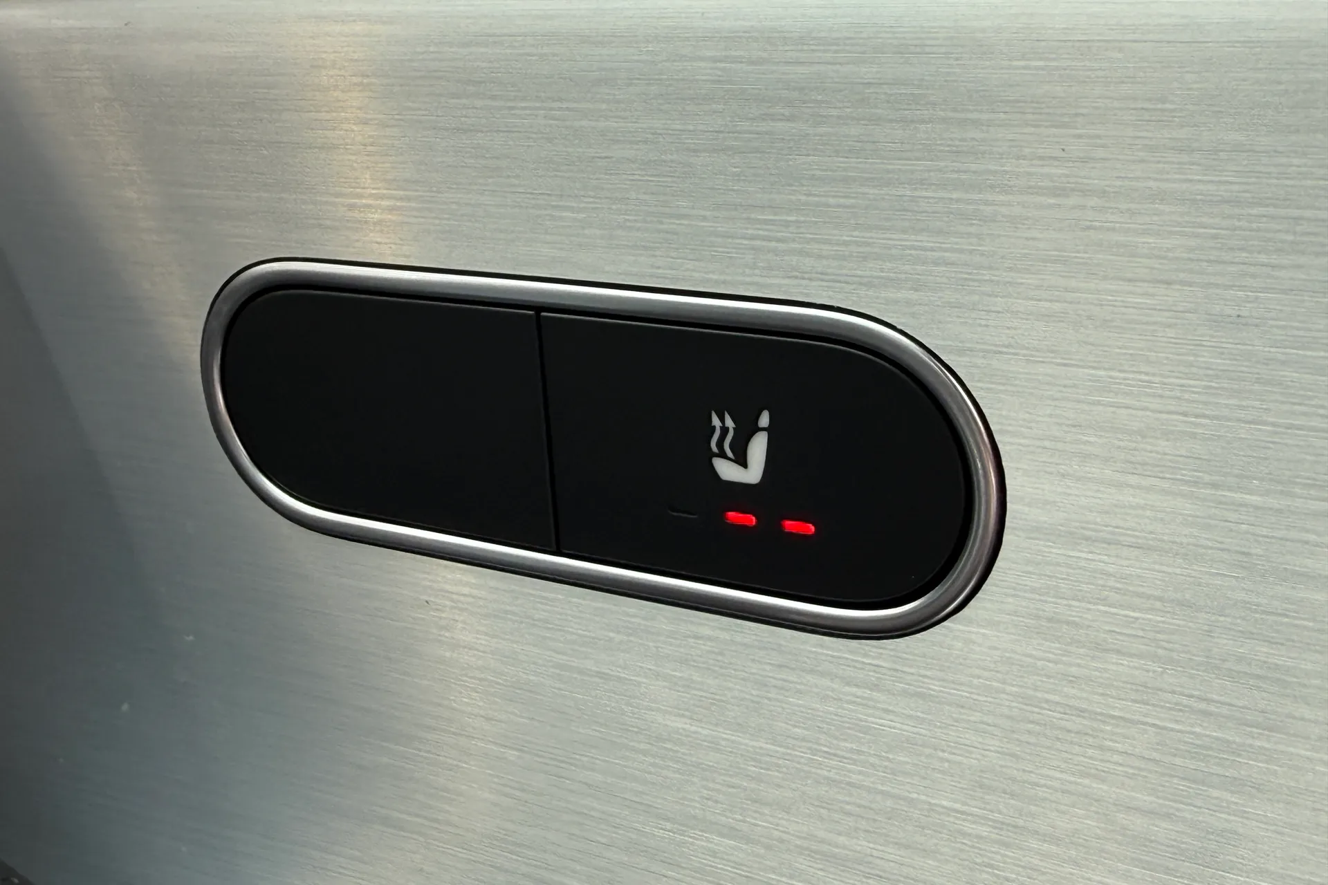 MERCEDES-BENZ CLA thumbnail image number 43