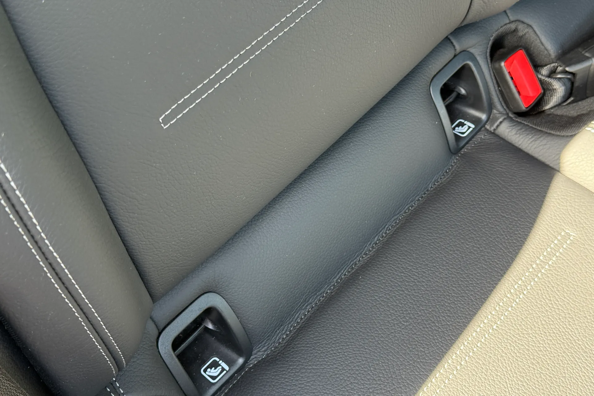 MERCEDES-BENZ CLA thumbnail image number 24