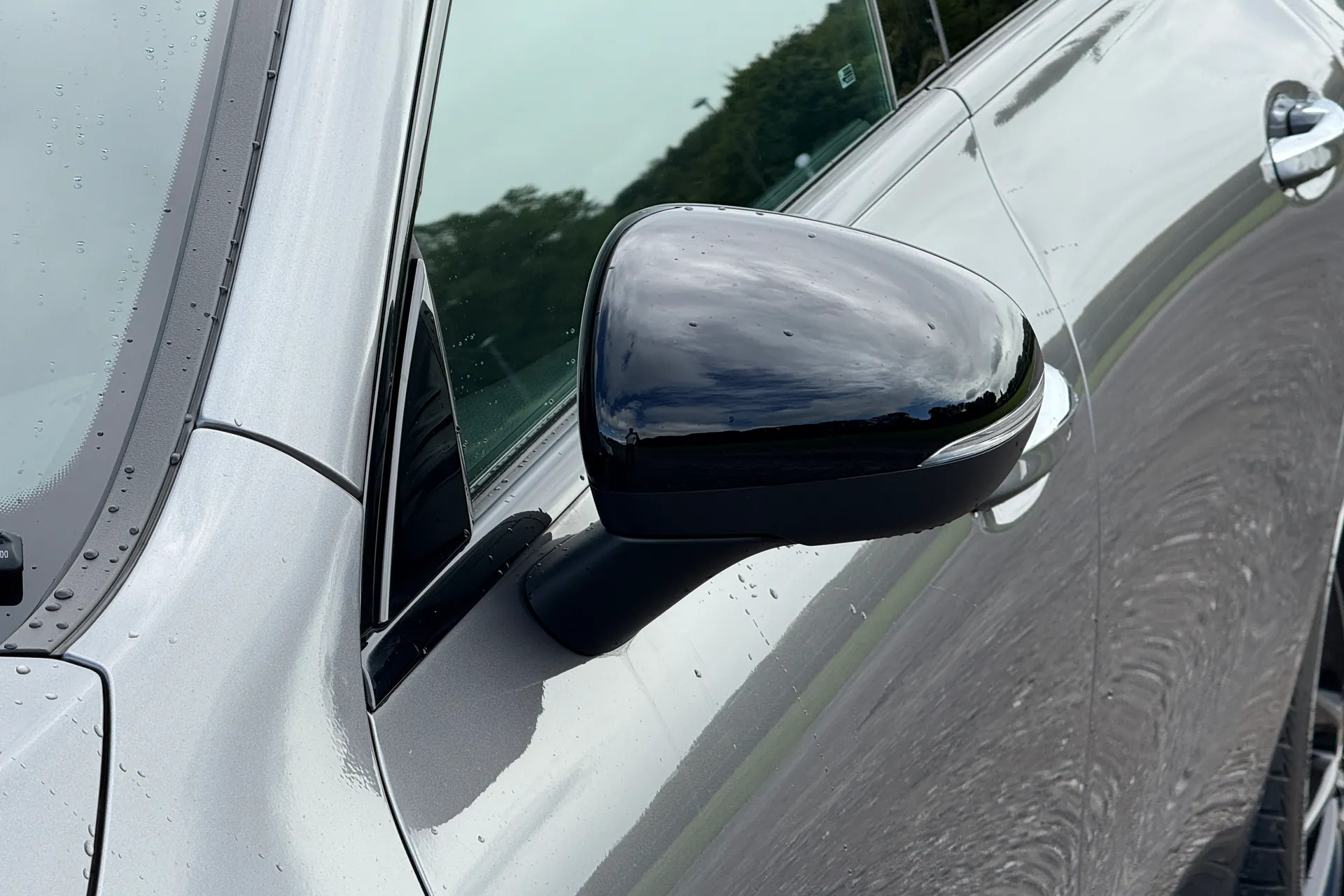 MERCEDES-BENZ CLA thumbnail image number 44