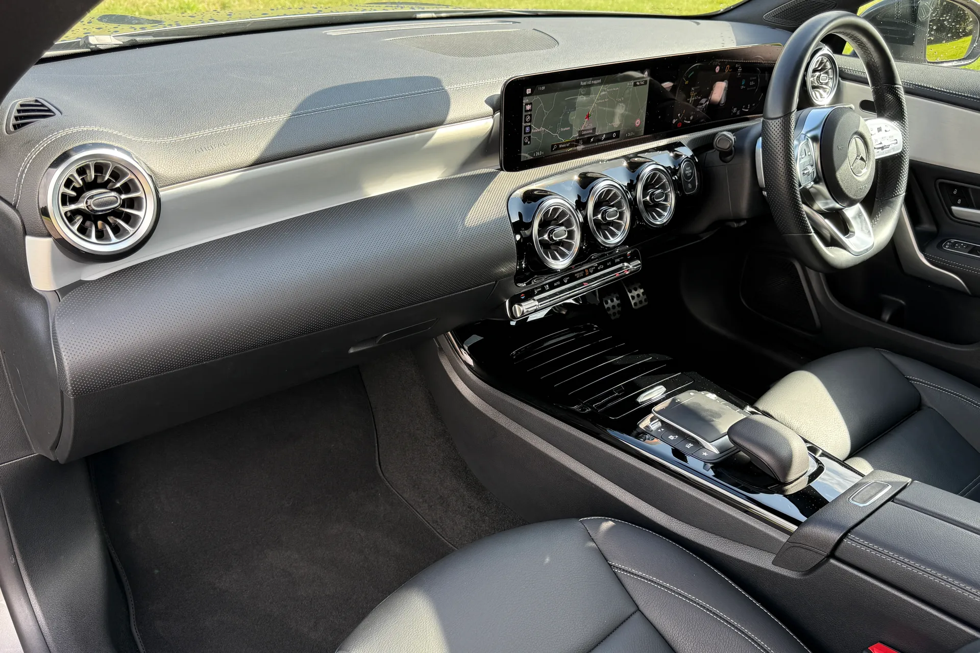 MERCEDES-BENZ CLA thumbnail image number 28