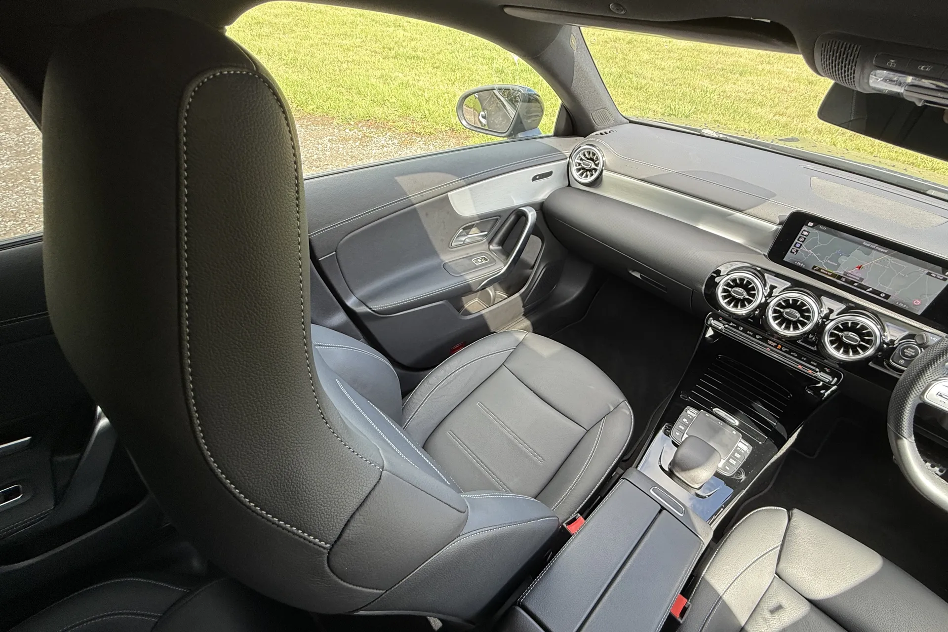 MERCEDES-BENZ CLA thumbnail image number 38