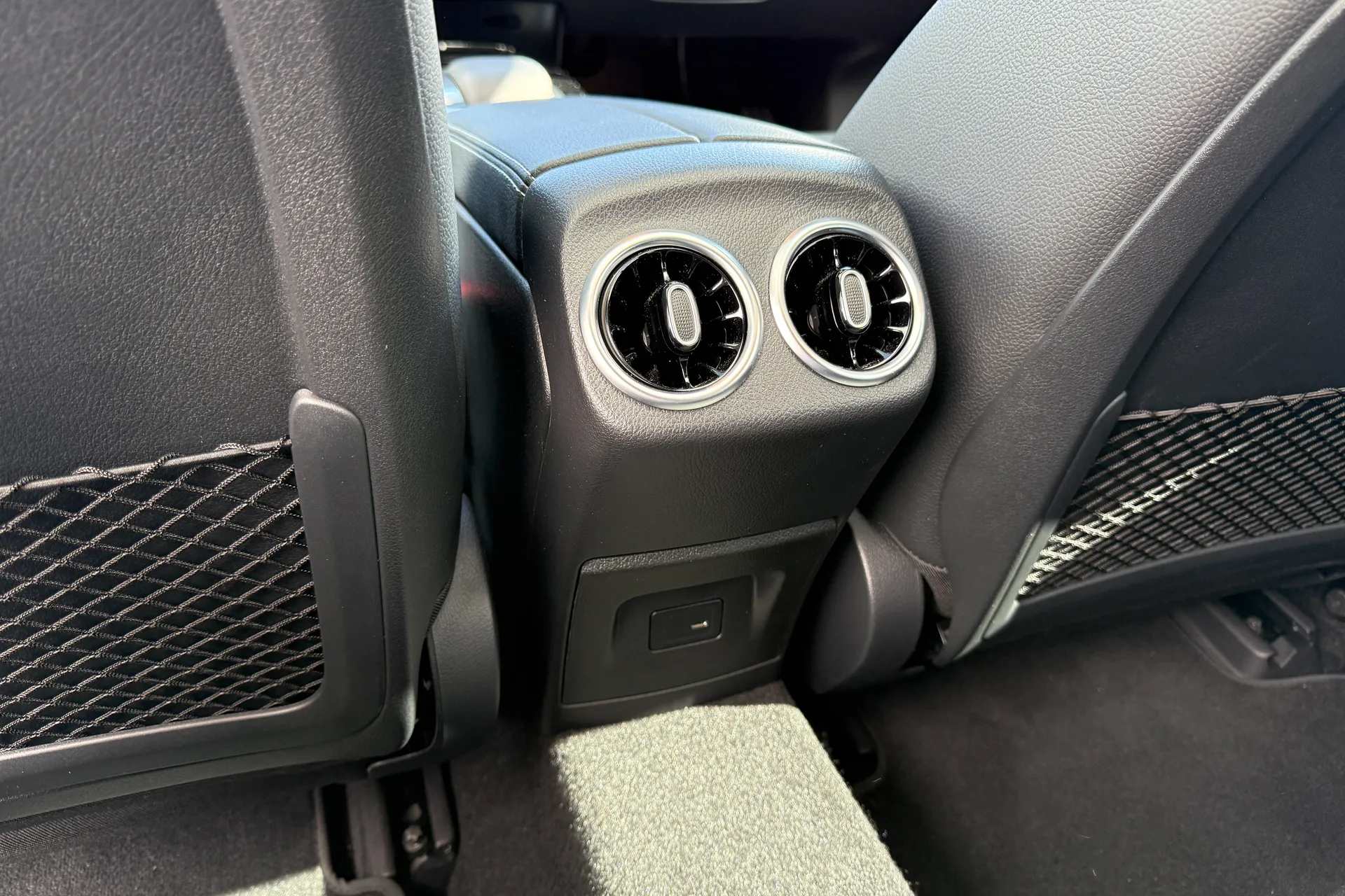 MERCEDES-BENZ CLA thumbnail image number 33